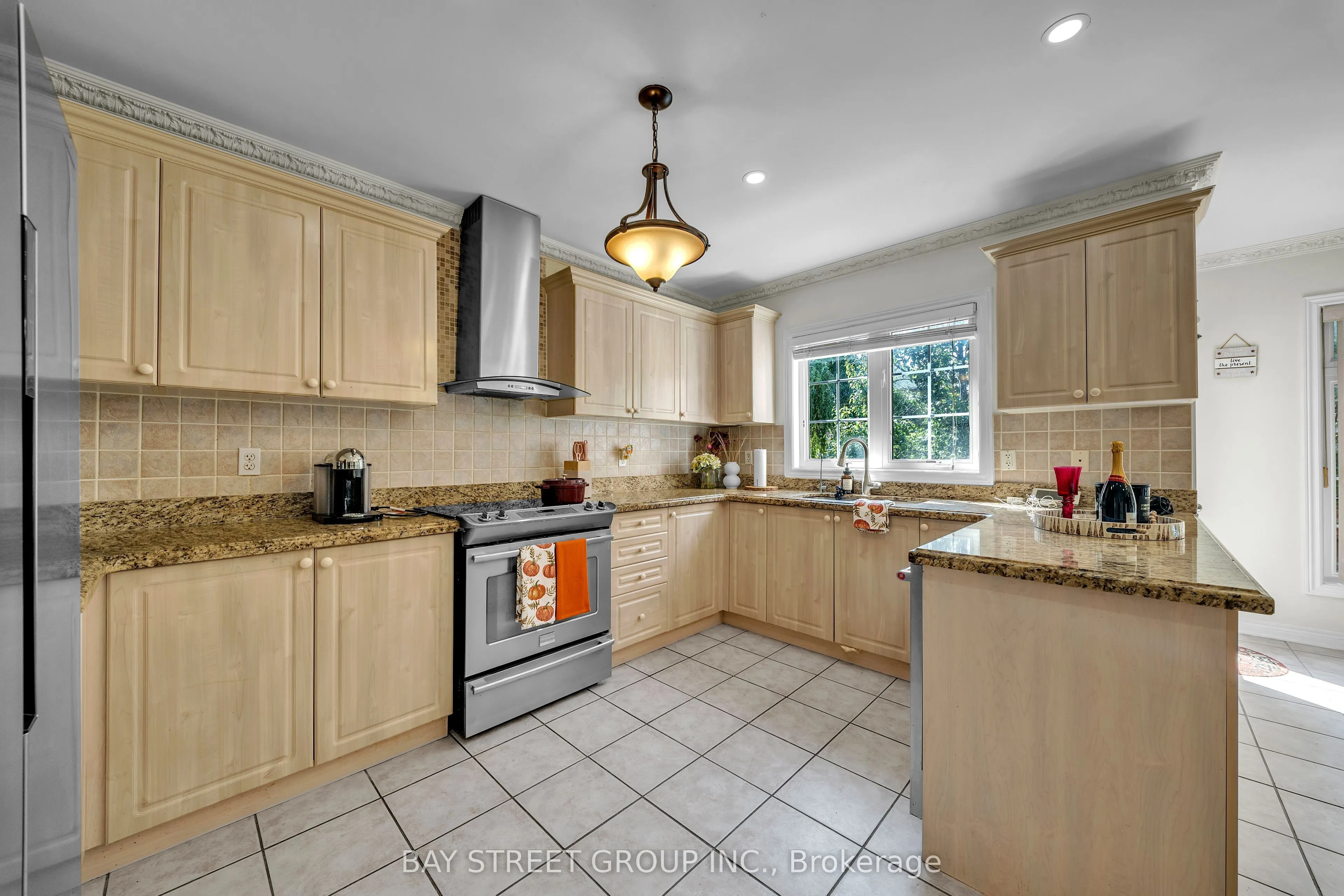 384 Spruce Grove Crescent