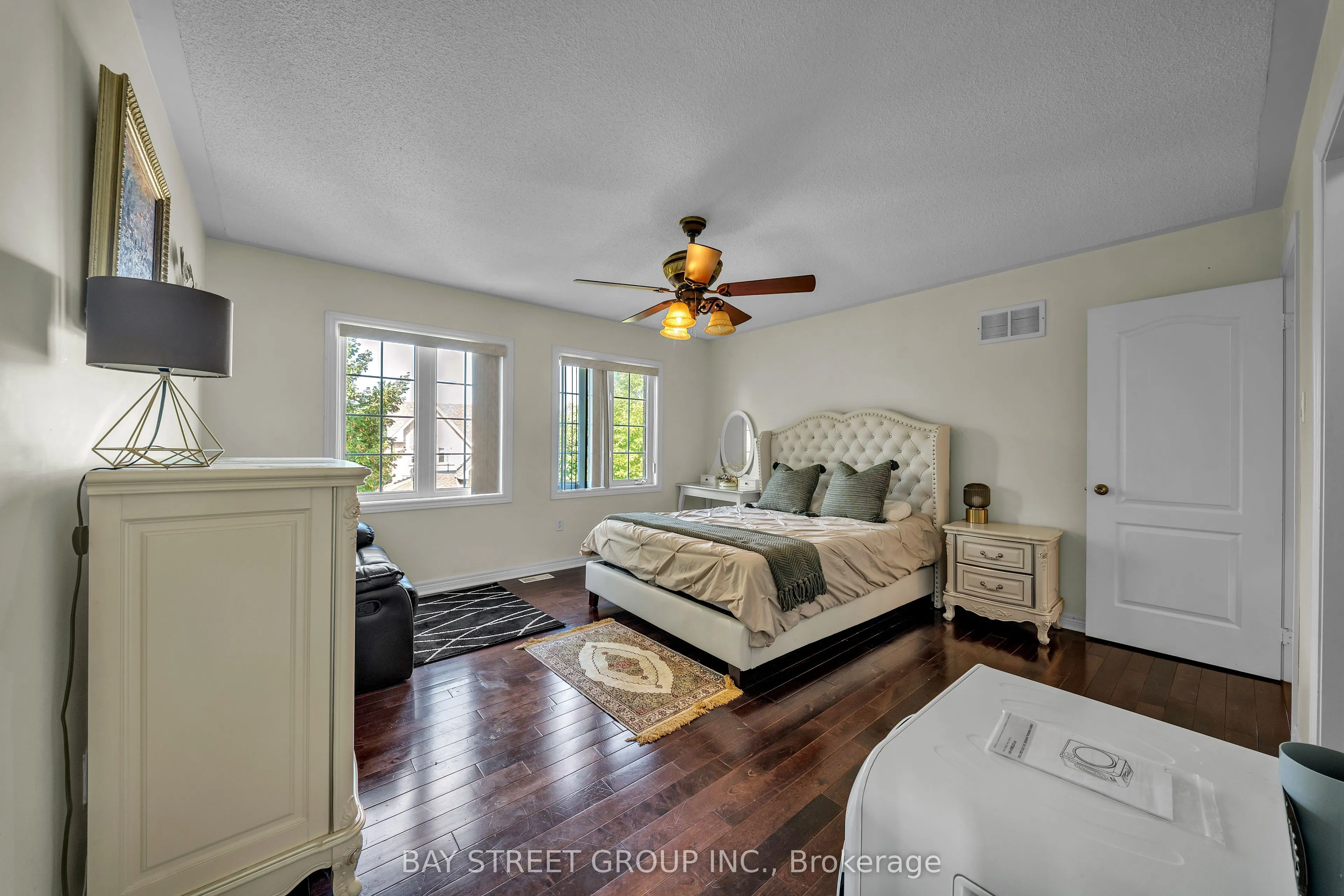 384 Spruce Grove Crescent