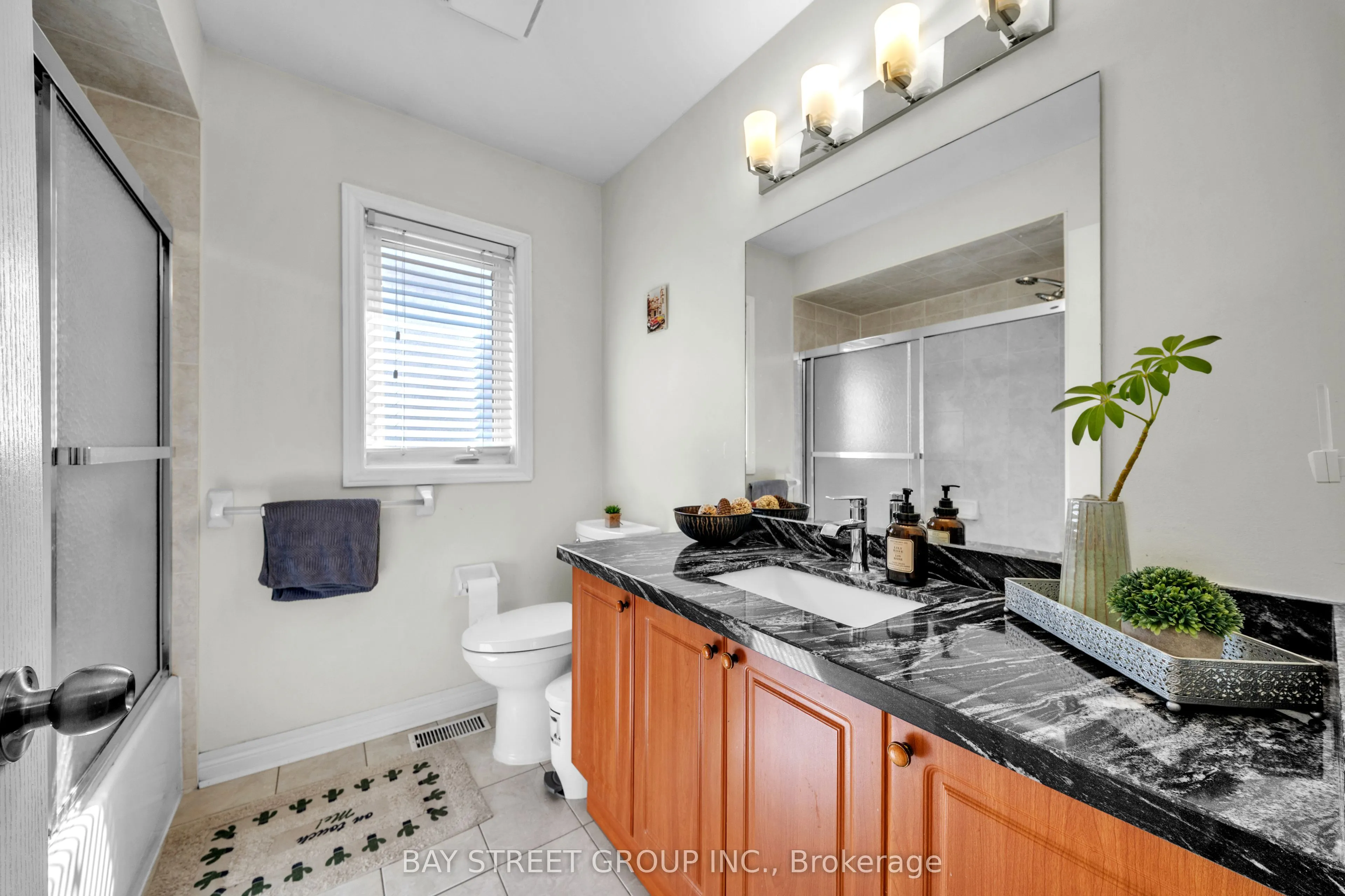 384 Spruce Grove Crescent