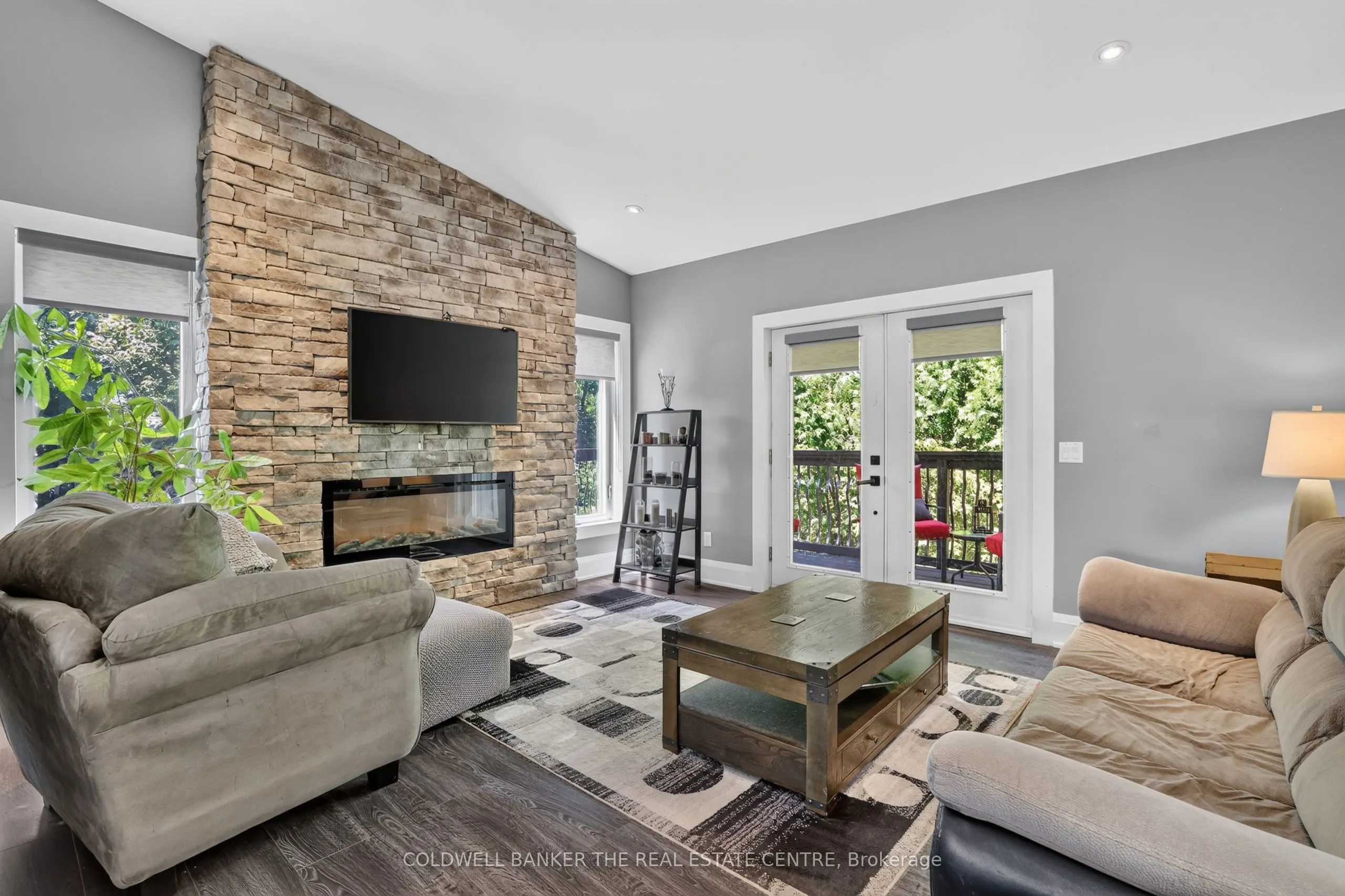 176 Pleasant Boulevard