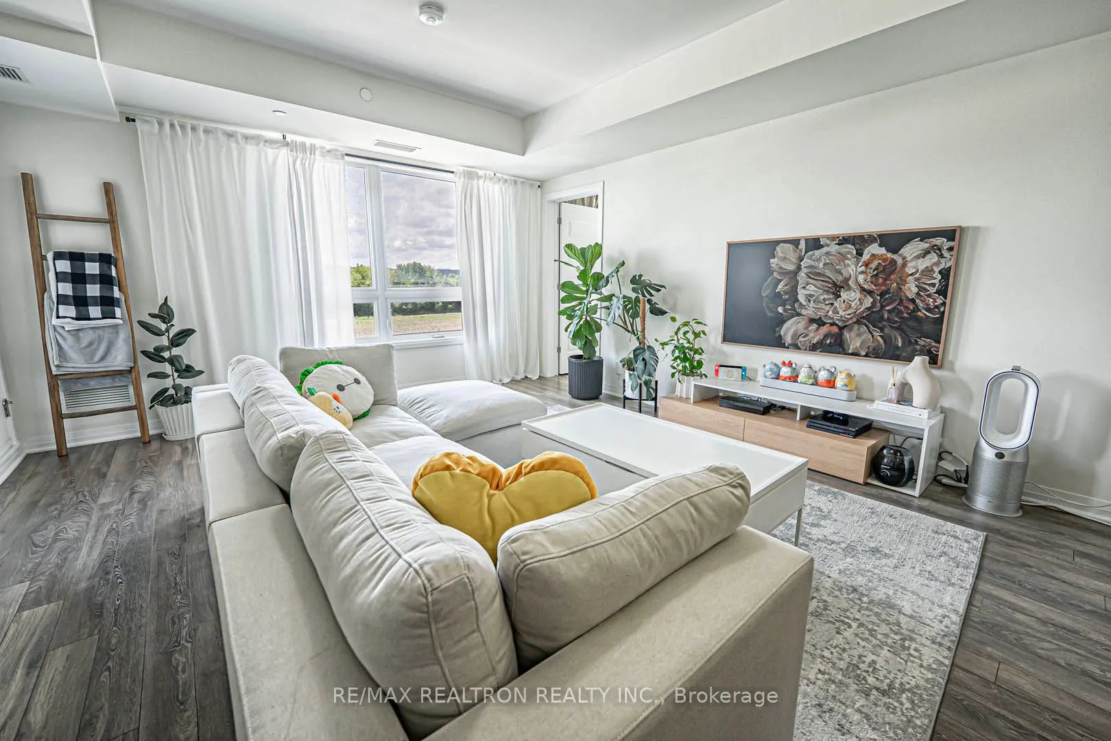 58 Adam Sellers Street #407