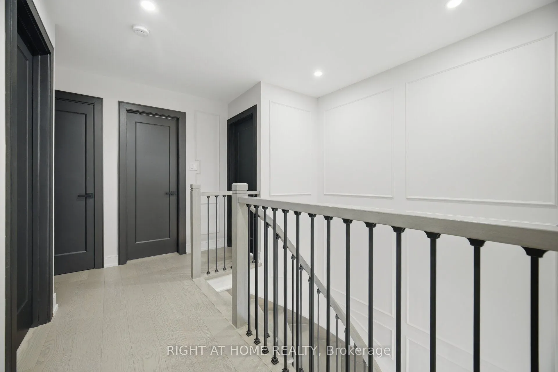 4 Simmons Crescent