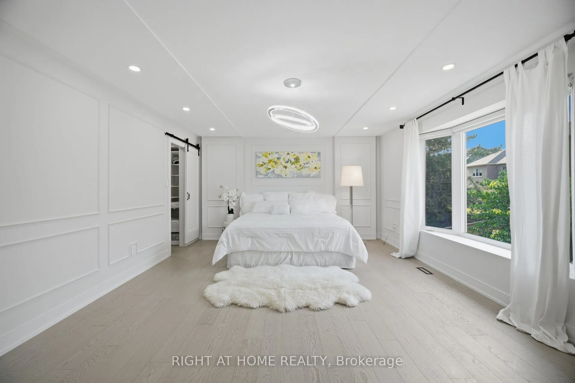 4 Simmons Crescent