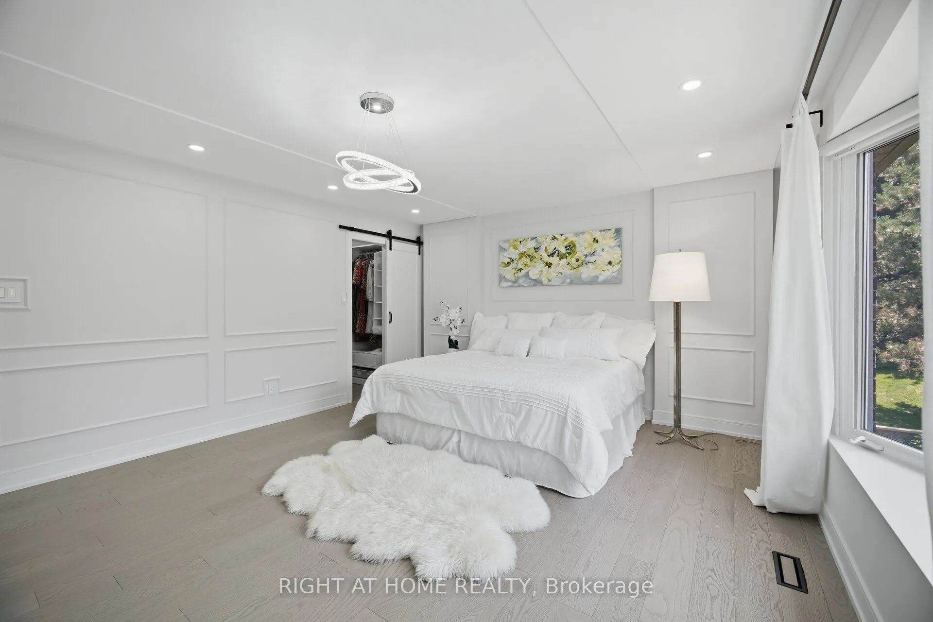 4 Simmons Crescent