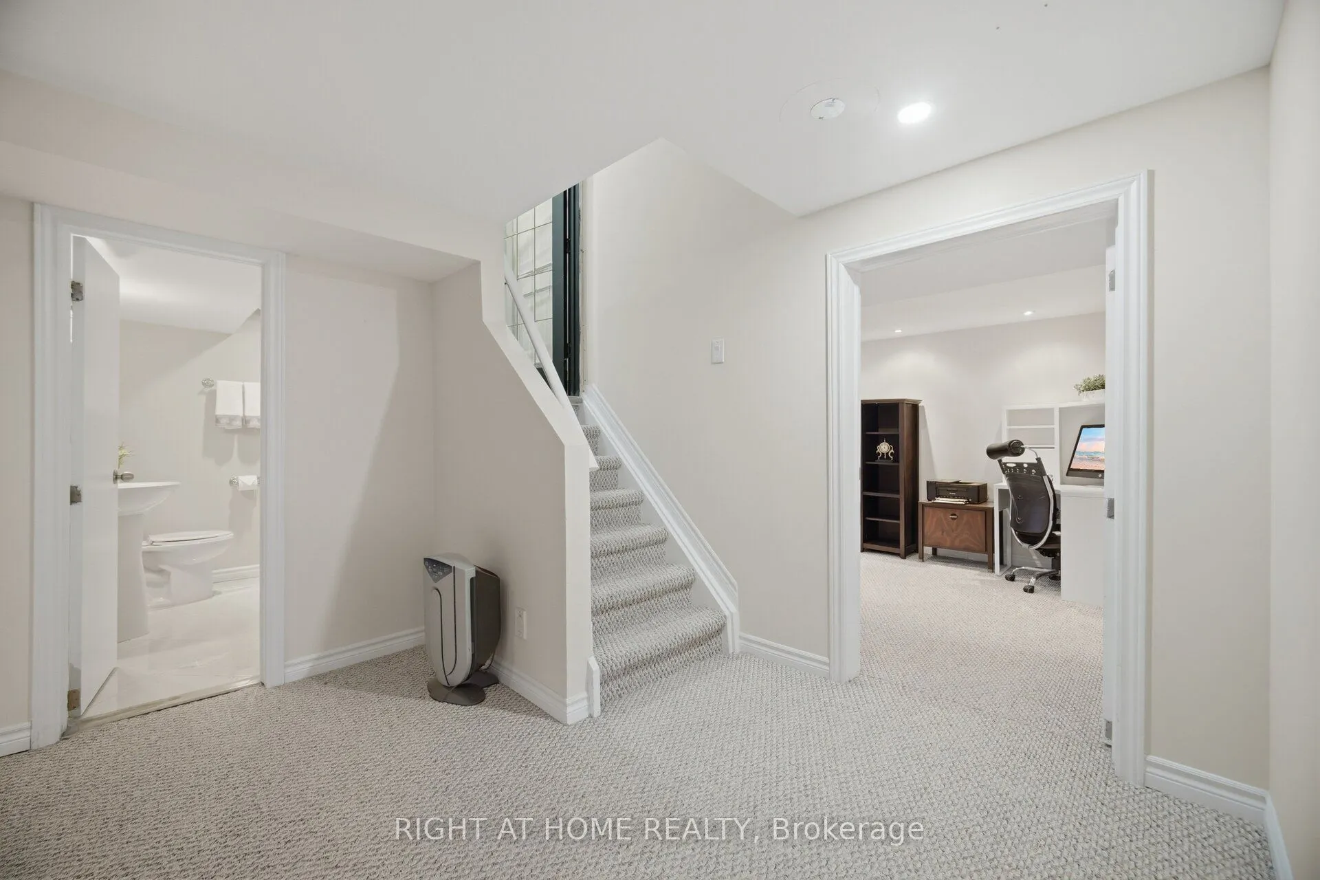 4 Simmons Crescent