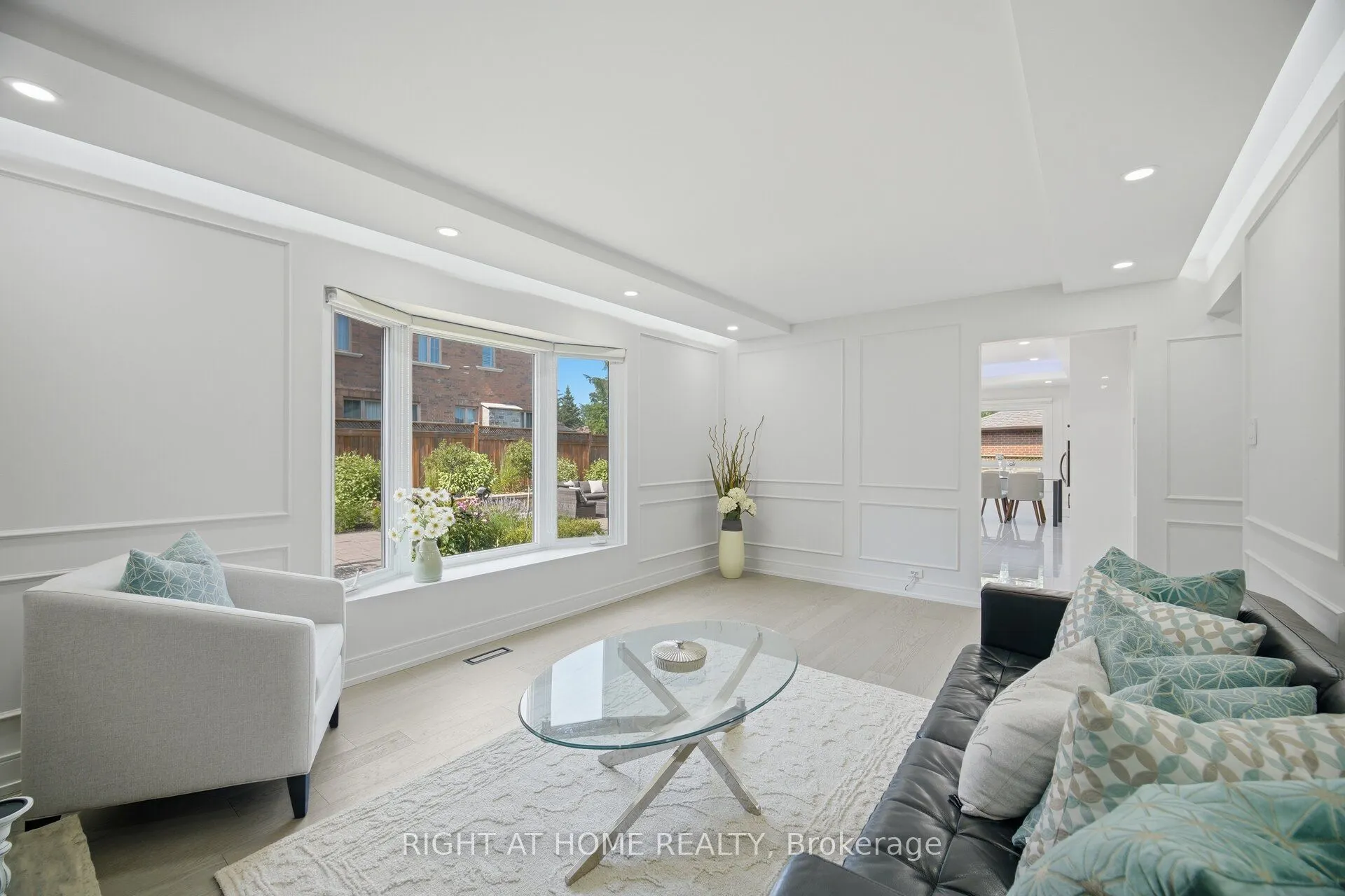 4 Simmons Crescent