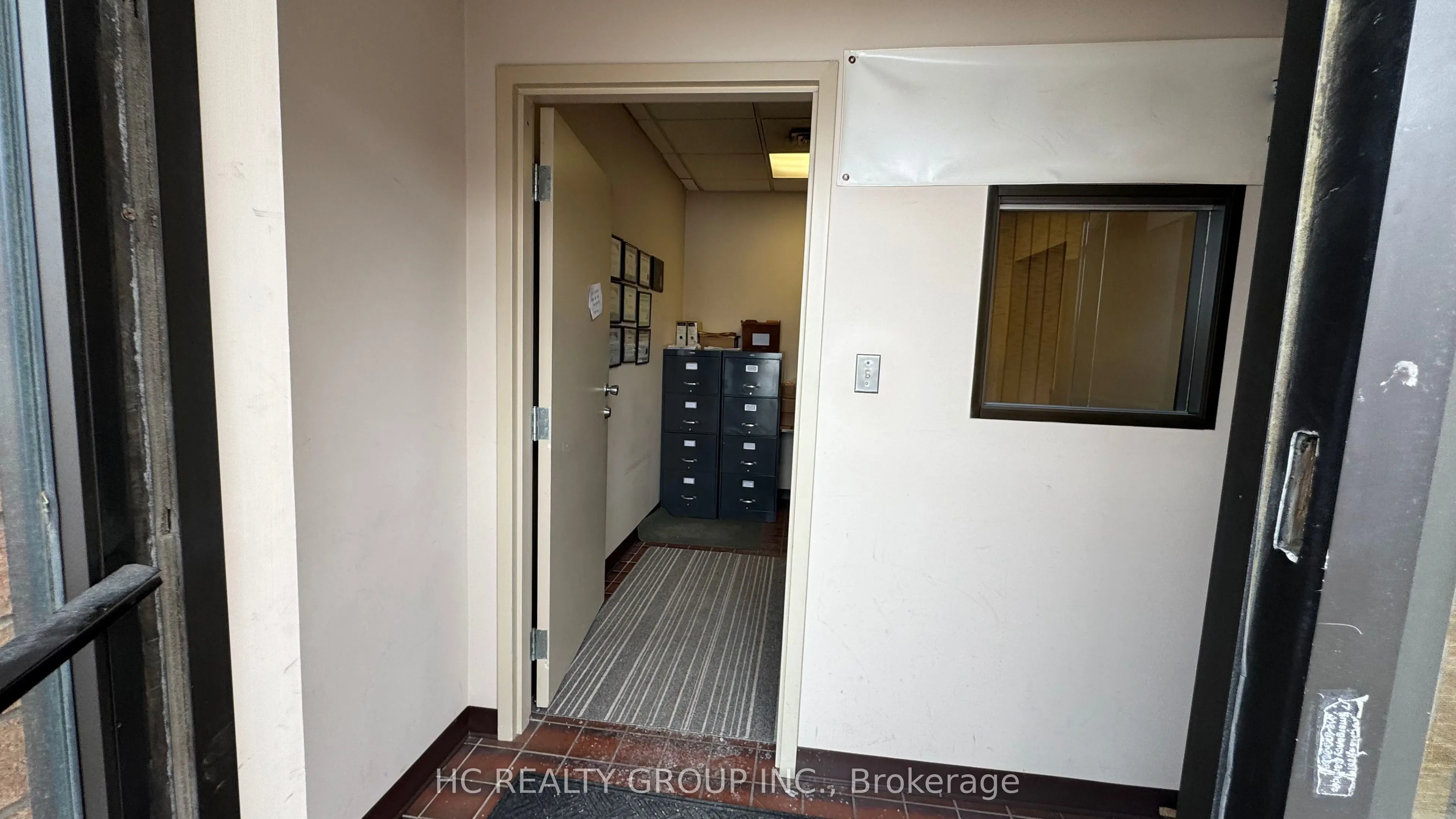 3300 Steeles Avenue W #16