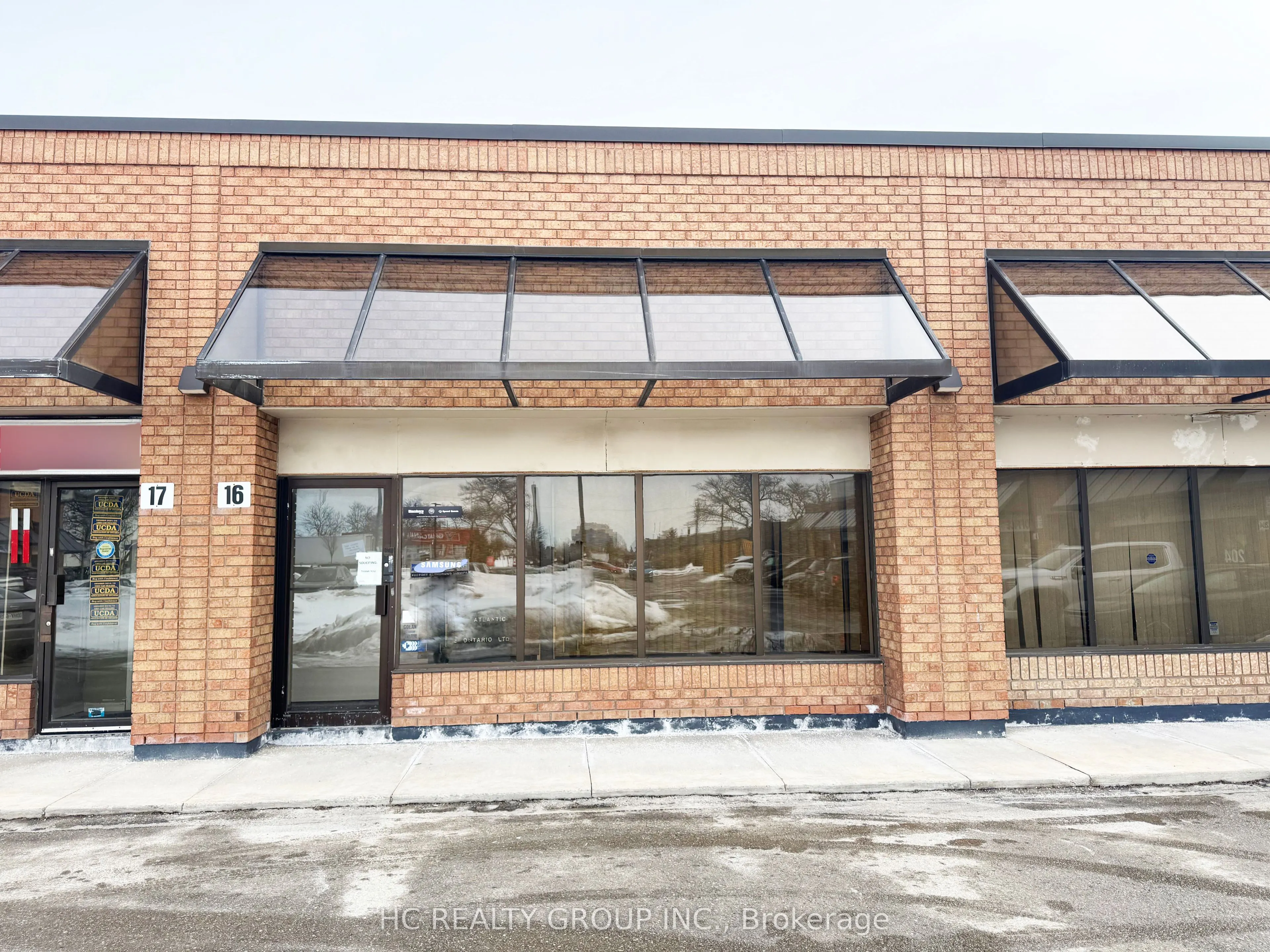 3300 Steeles Avenue W #16