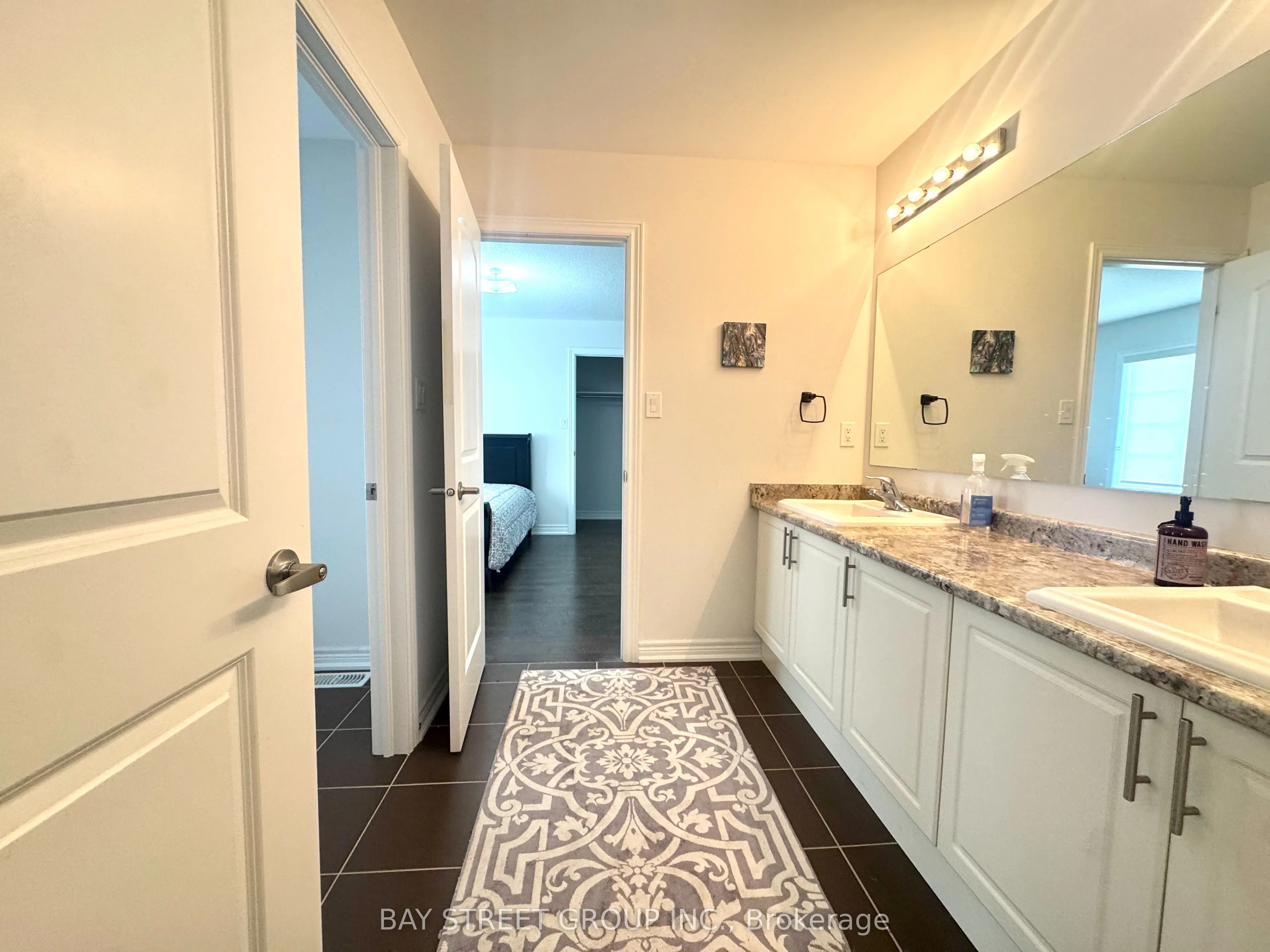 1003 Green Street