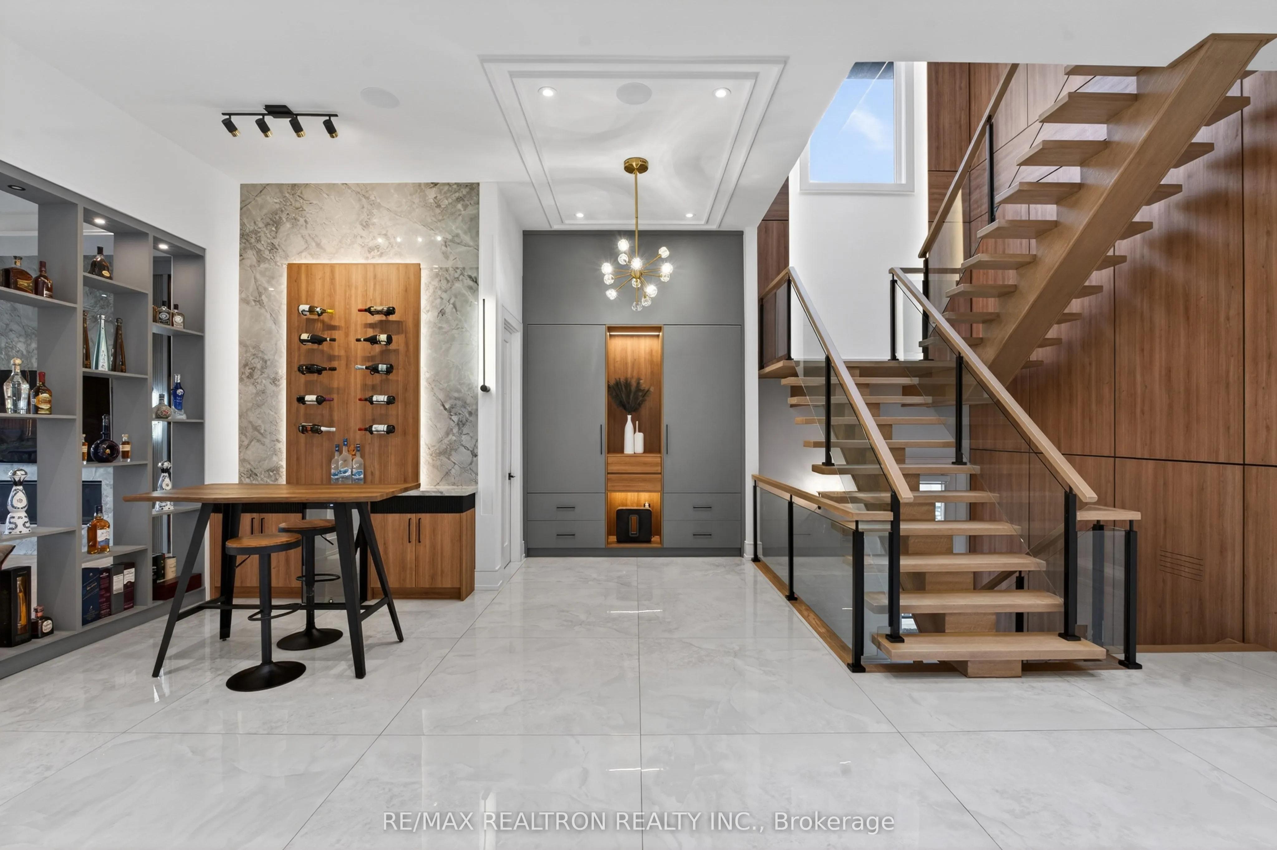 116 OAK Avenue