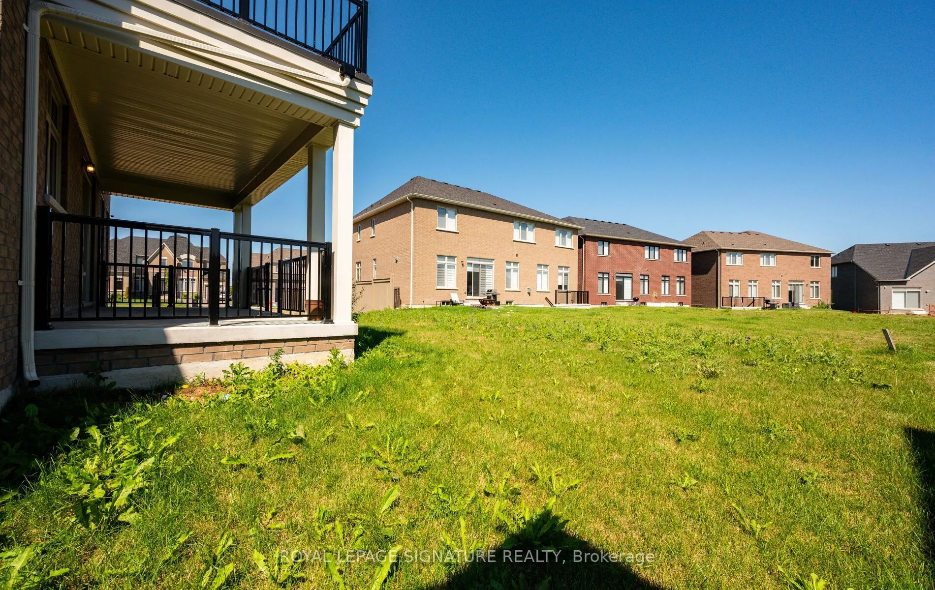 8 Mayflower Gardens