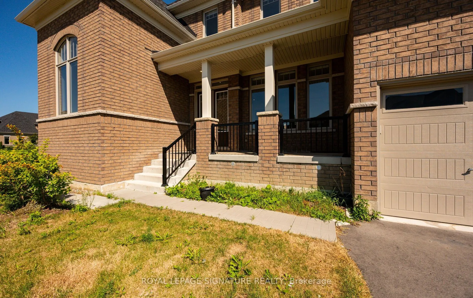 8 Mayflower Gardens