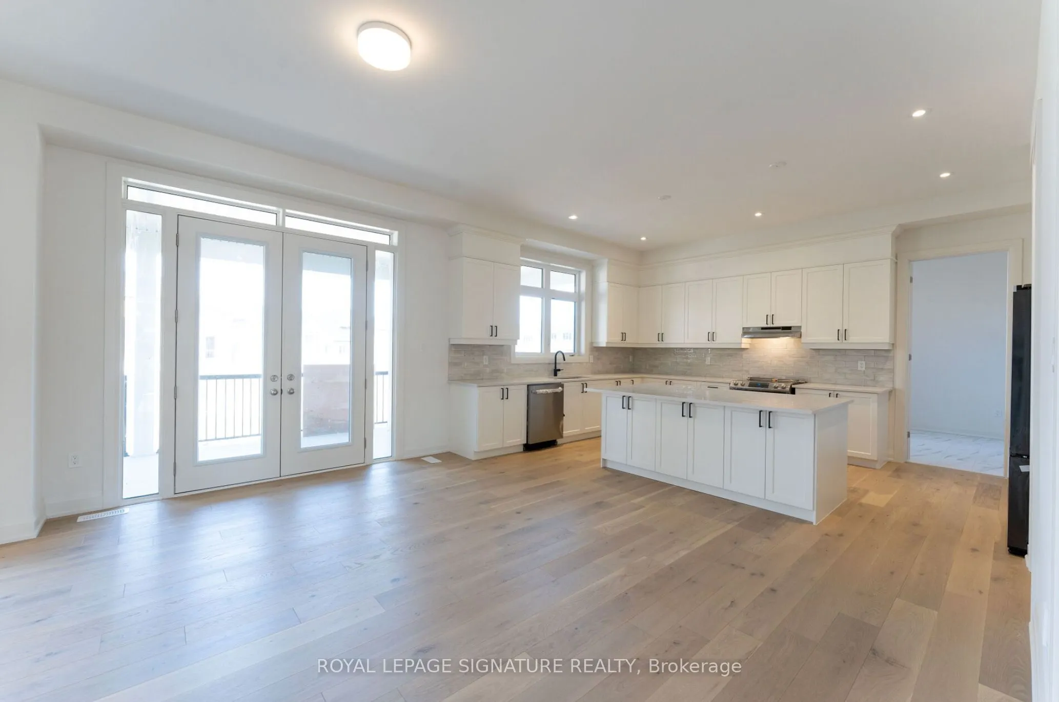 8 Mayflower Gardens