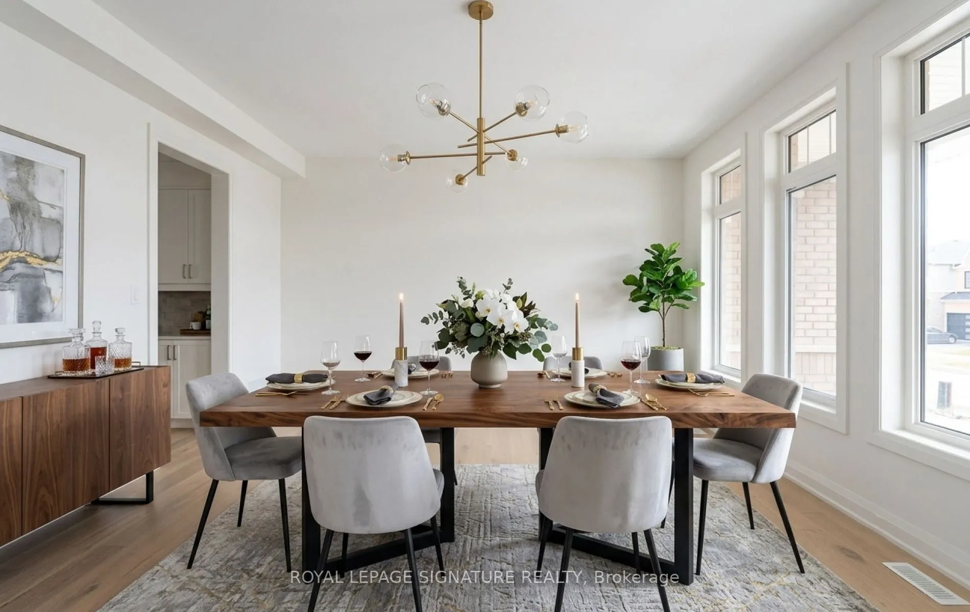 8 Mayflower Gardens