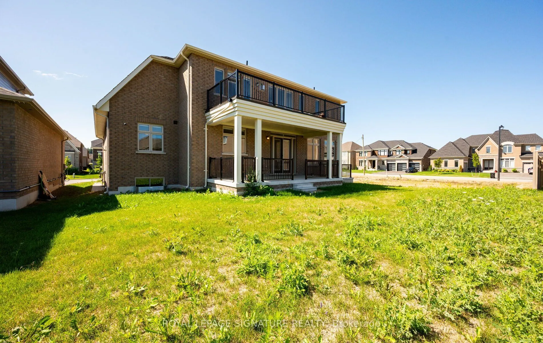 8 Mayflower Gardens