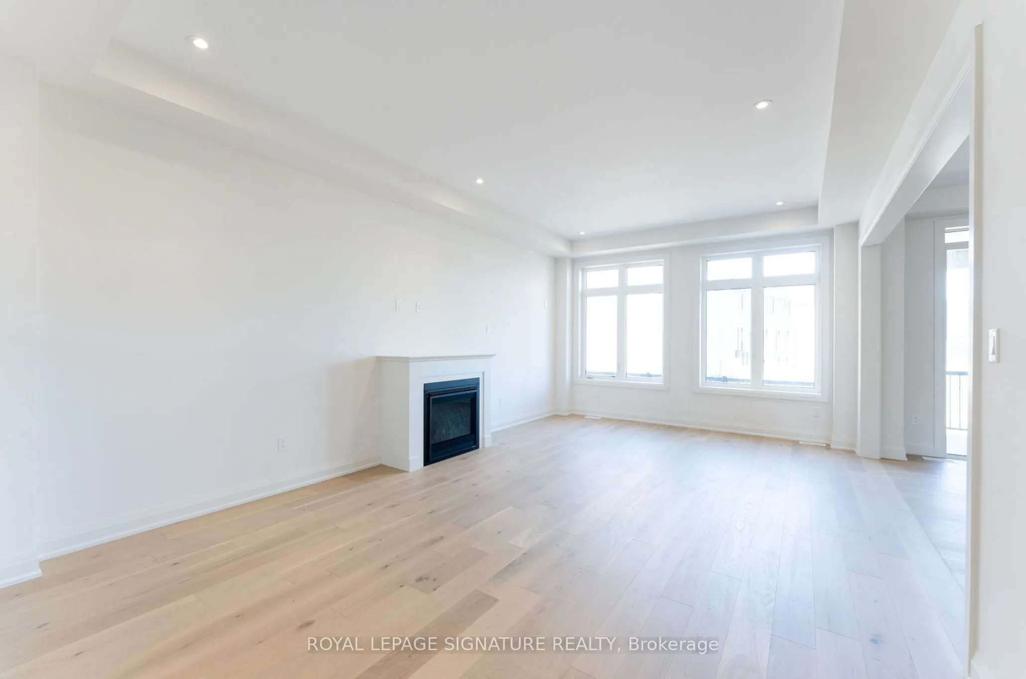 8 Mayflower Gardens