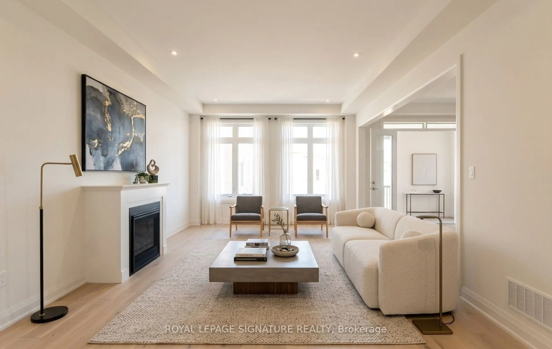 8 Mayflower Gardens