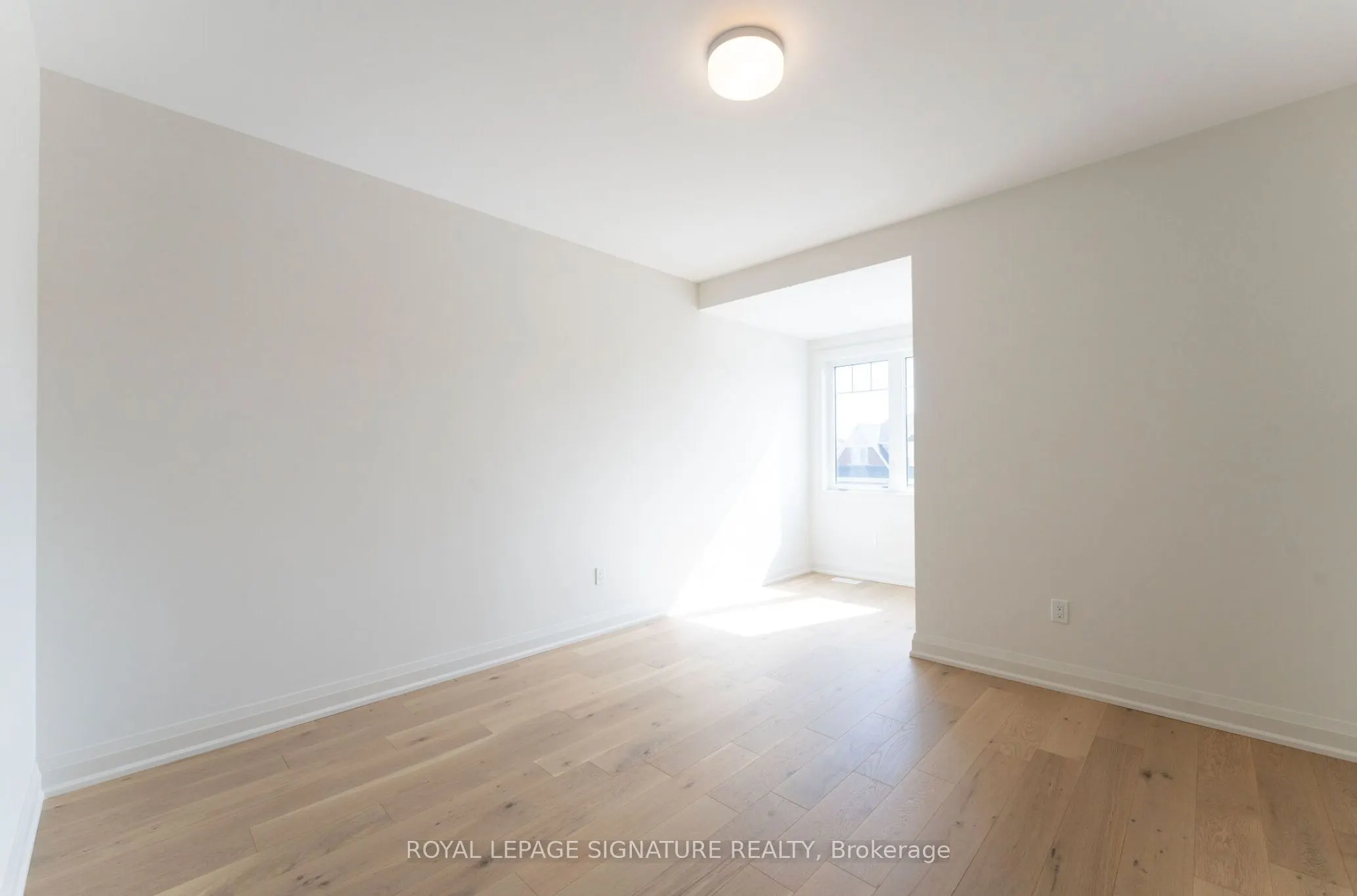 8 Mayflower Gardens