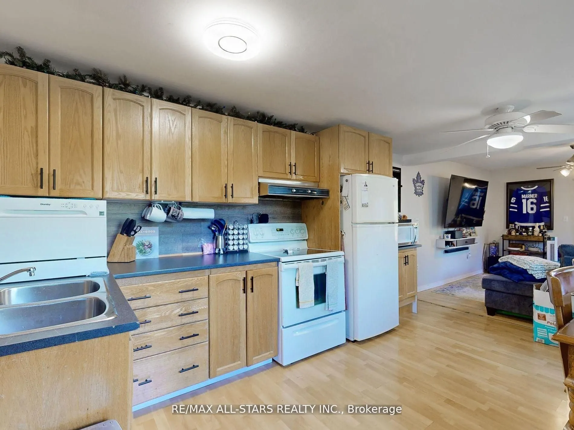 40 Riverglen Drive