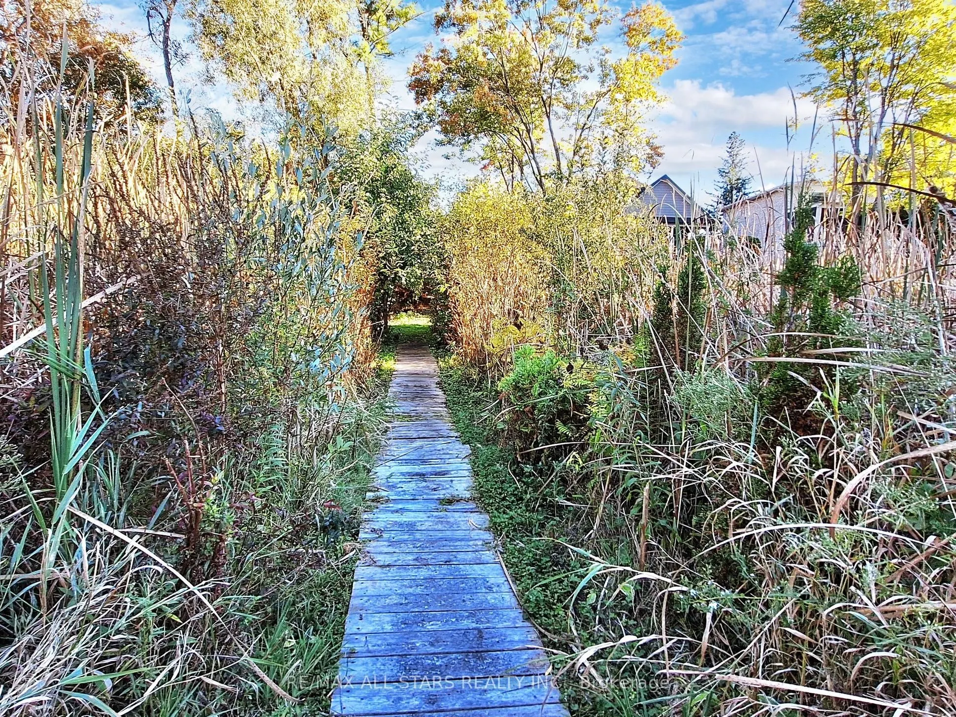 40 Riverglen Drive