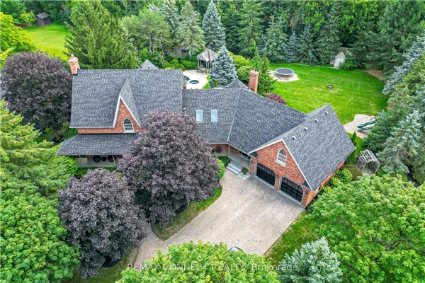255 Loretta Crescent