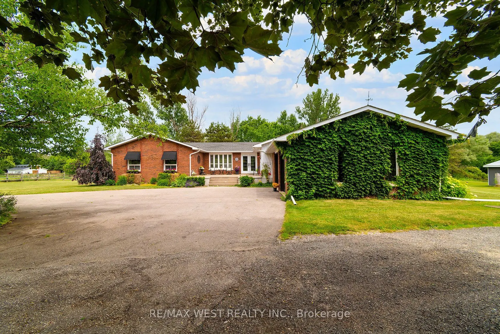 7324 Highway 9 Road