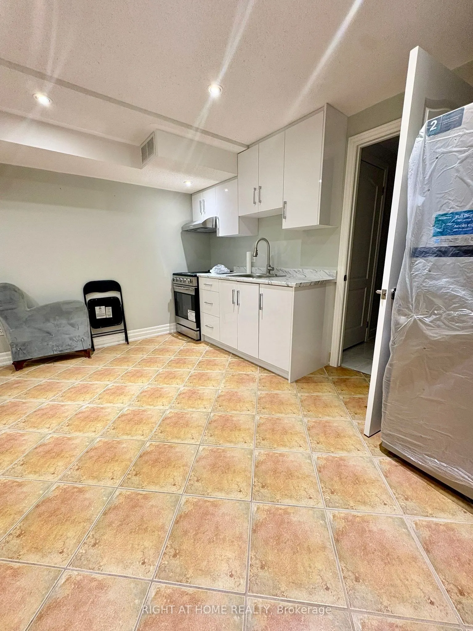 287 Wildberry Crescent #bsmnt