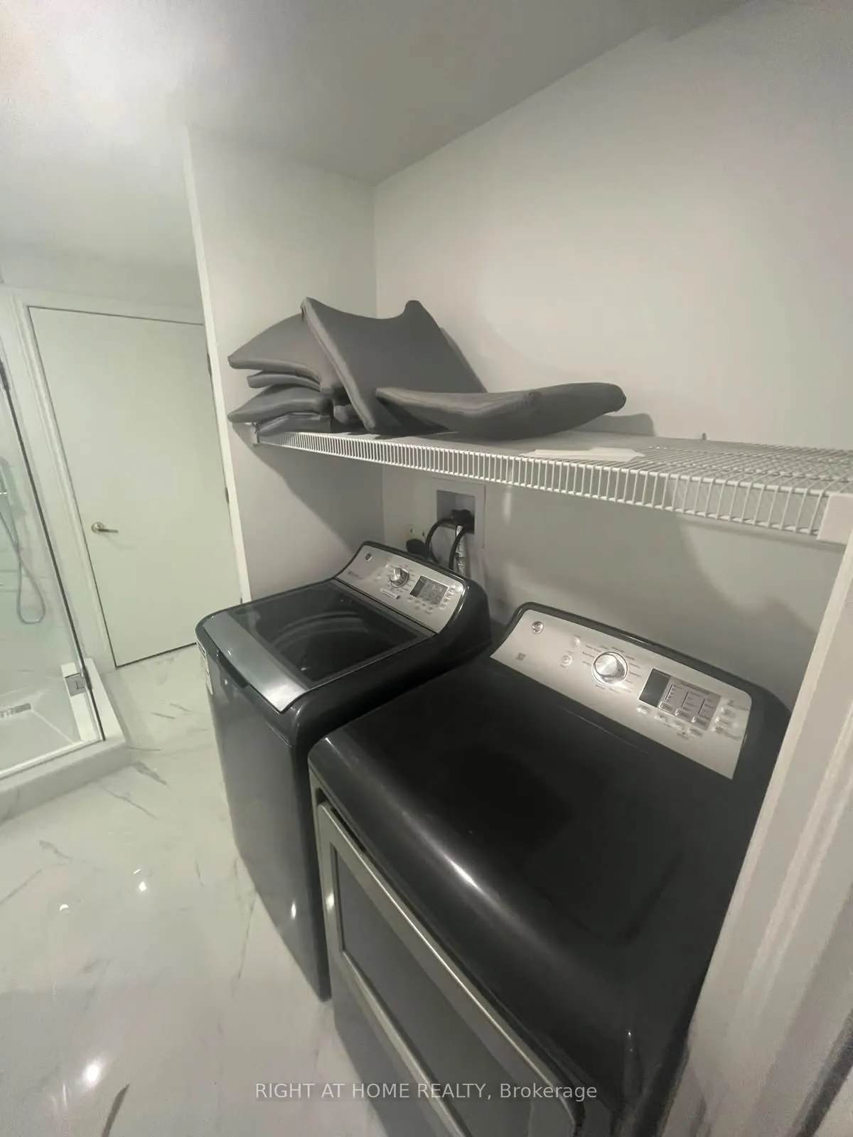 287 Wildberry Crescent #bsmnt