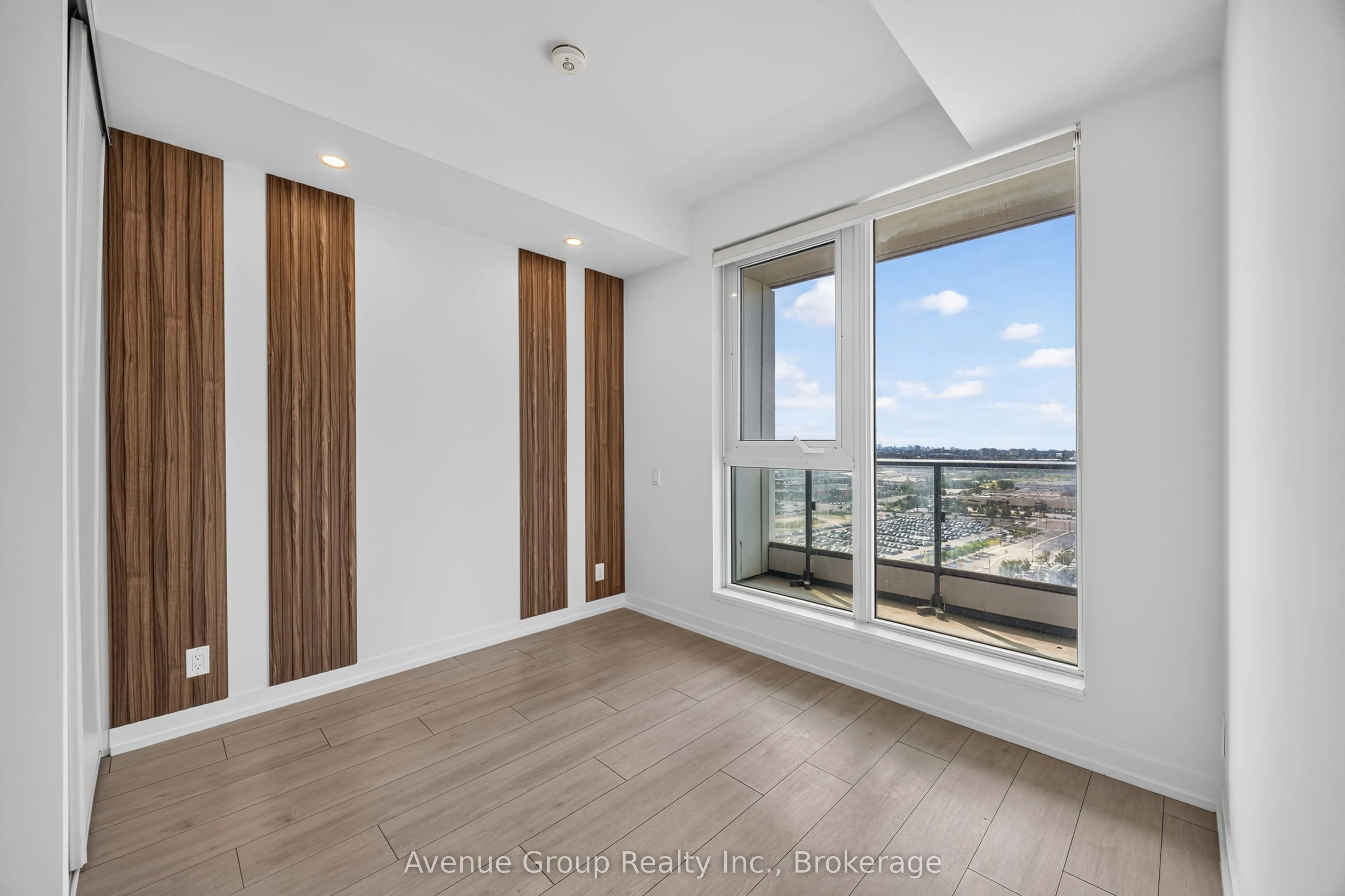 898 Portage Parkway #2106