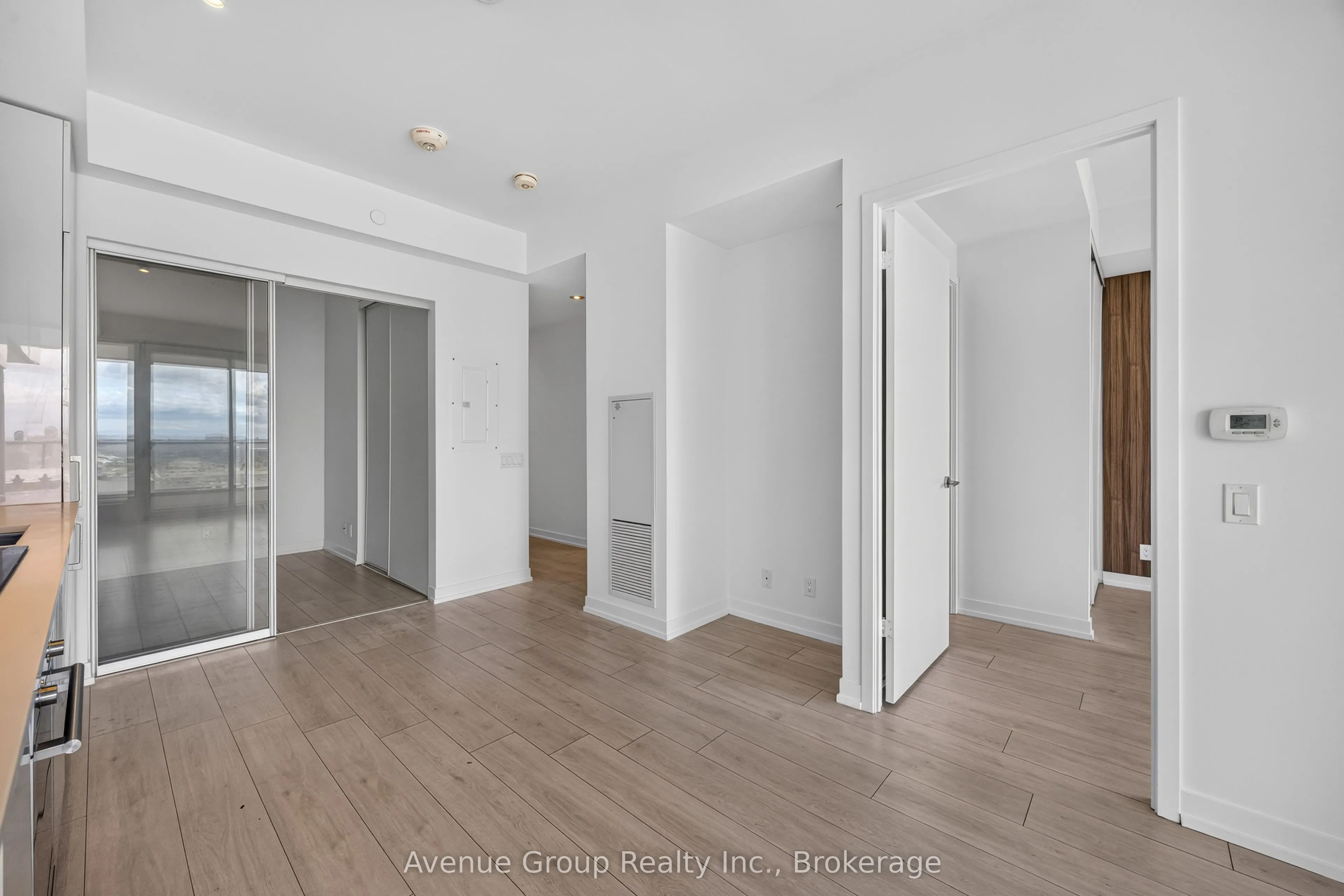 898 Portage Parkway #2106