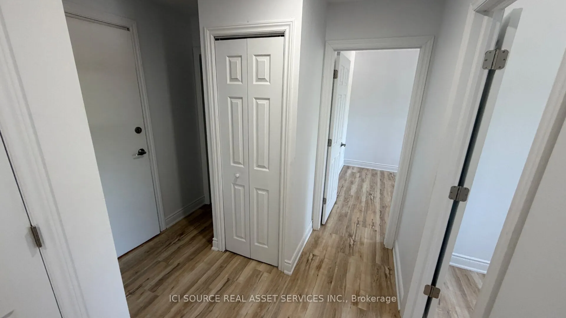 2 Queen Street S #6