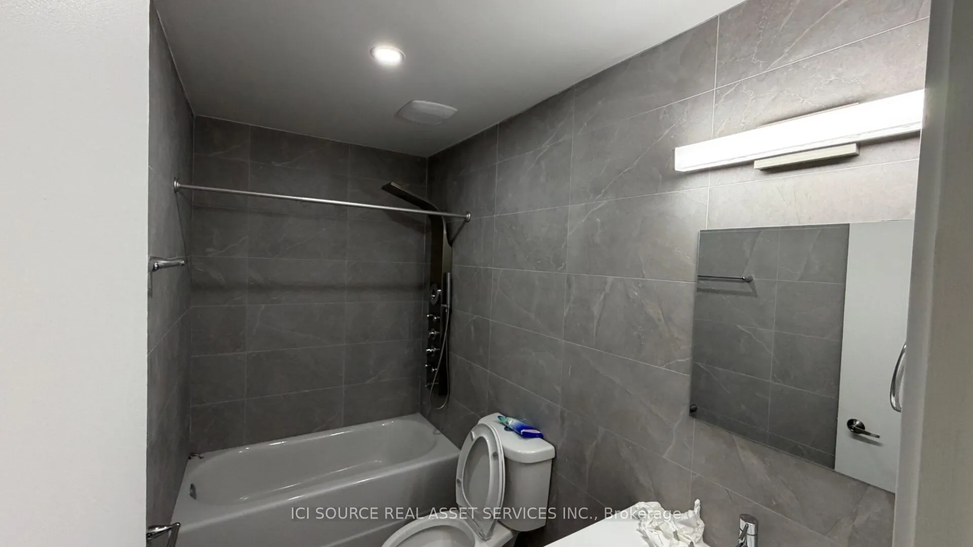 2 Queen Street S #6