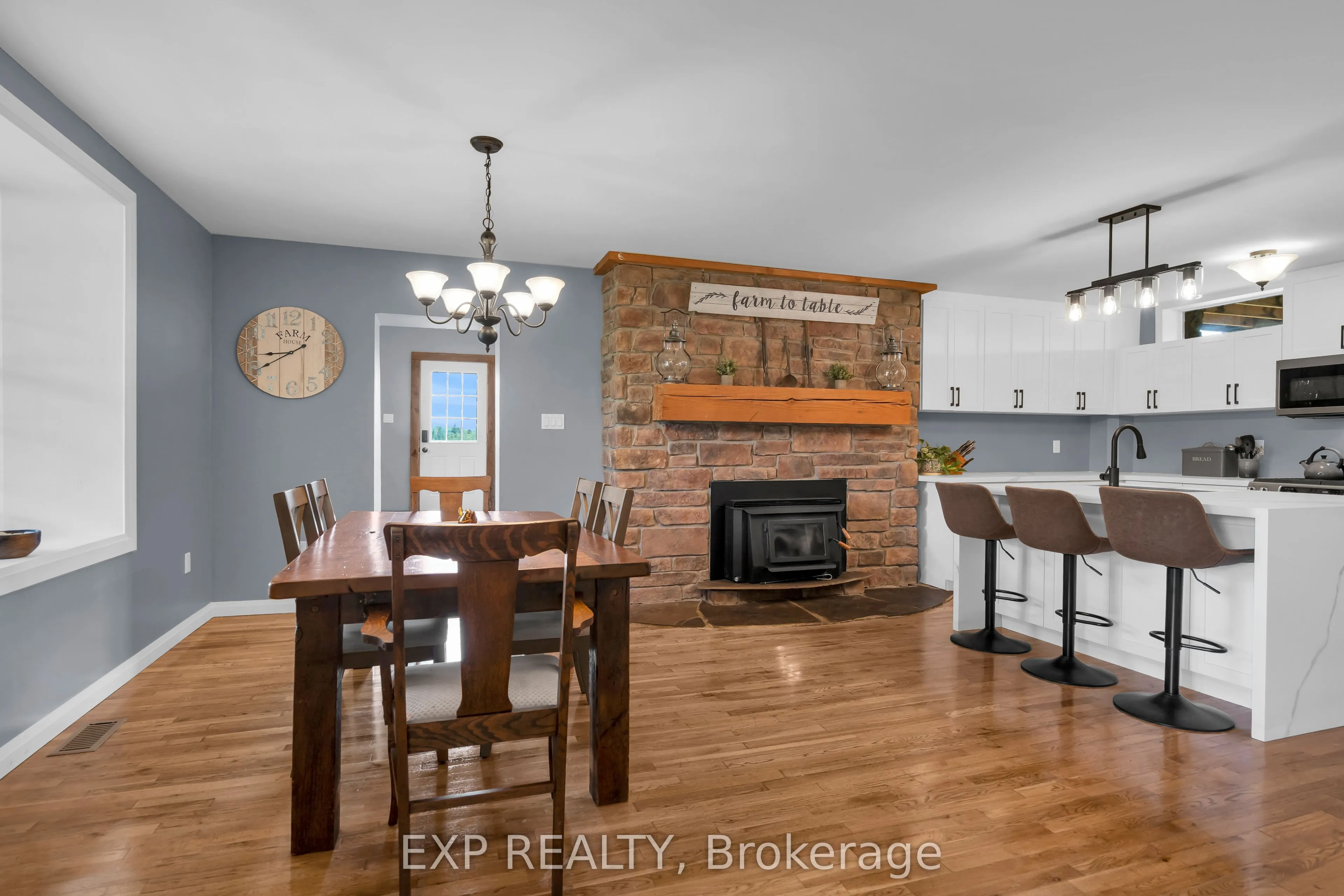 220 Lakeridge Road