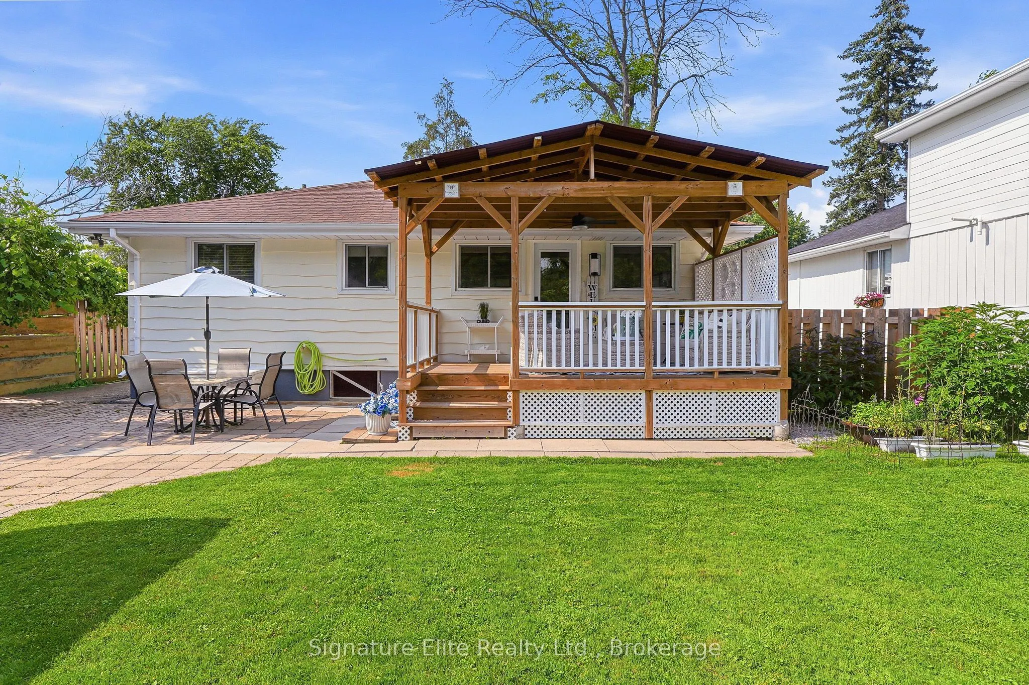 1129 Lindy Lane
