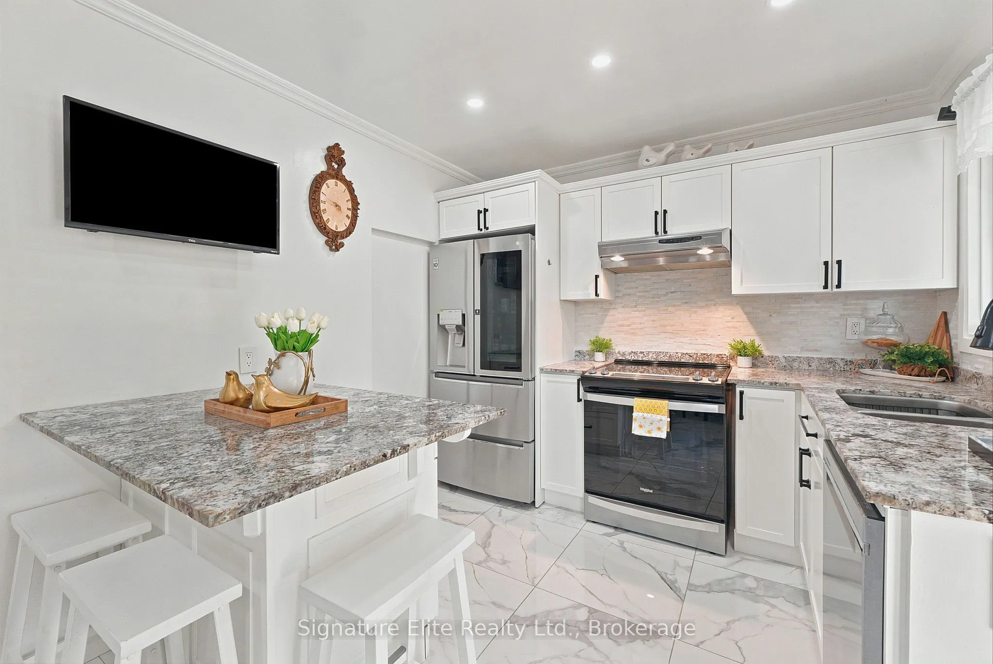 1129 Lindy Lane