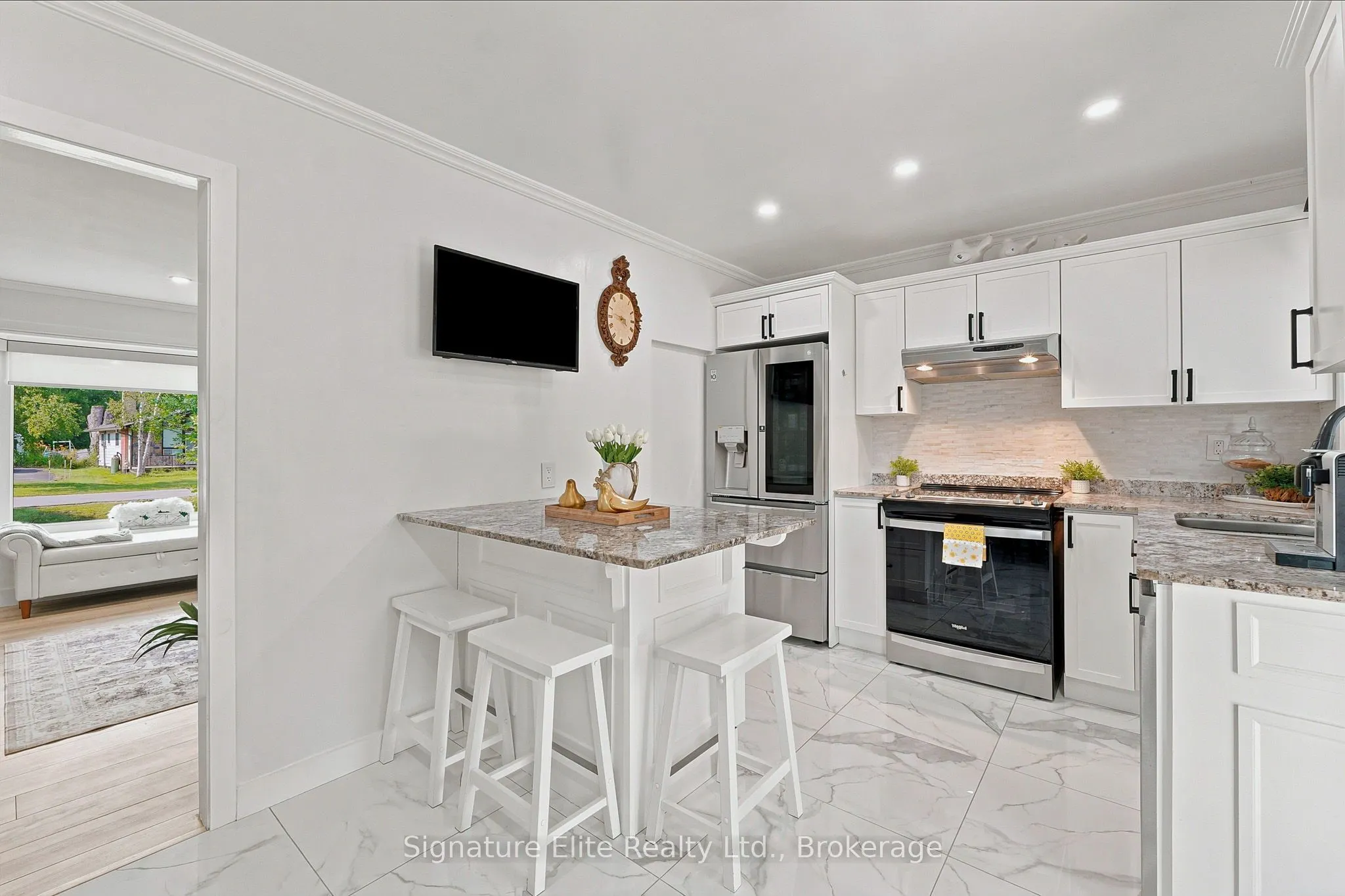 1129 Lindy Lane