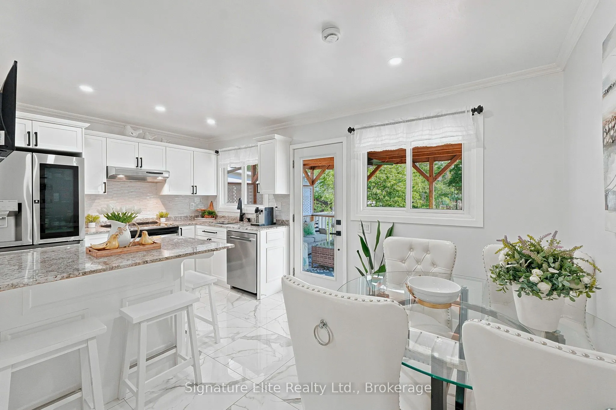 1129 Lindy Lane