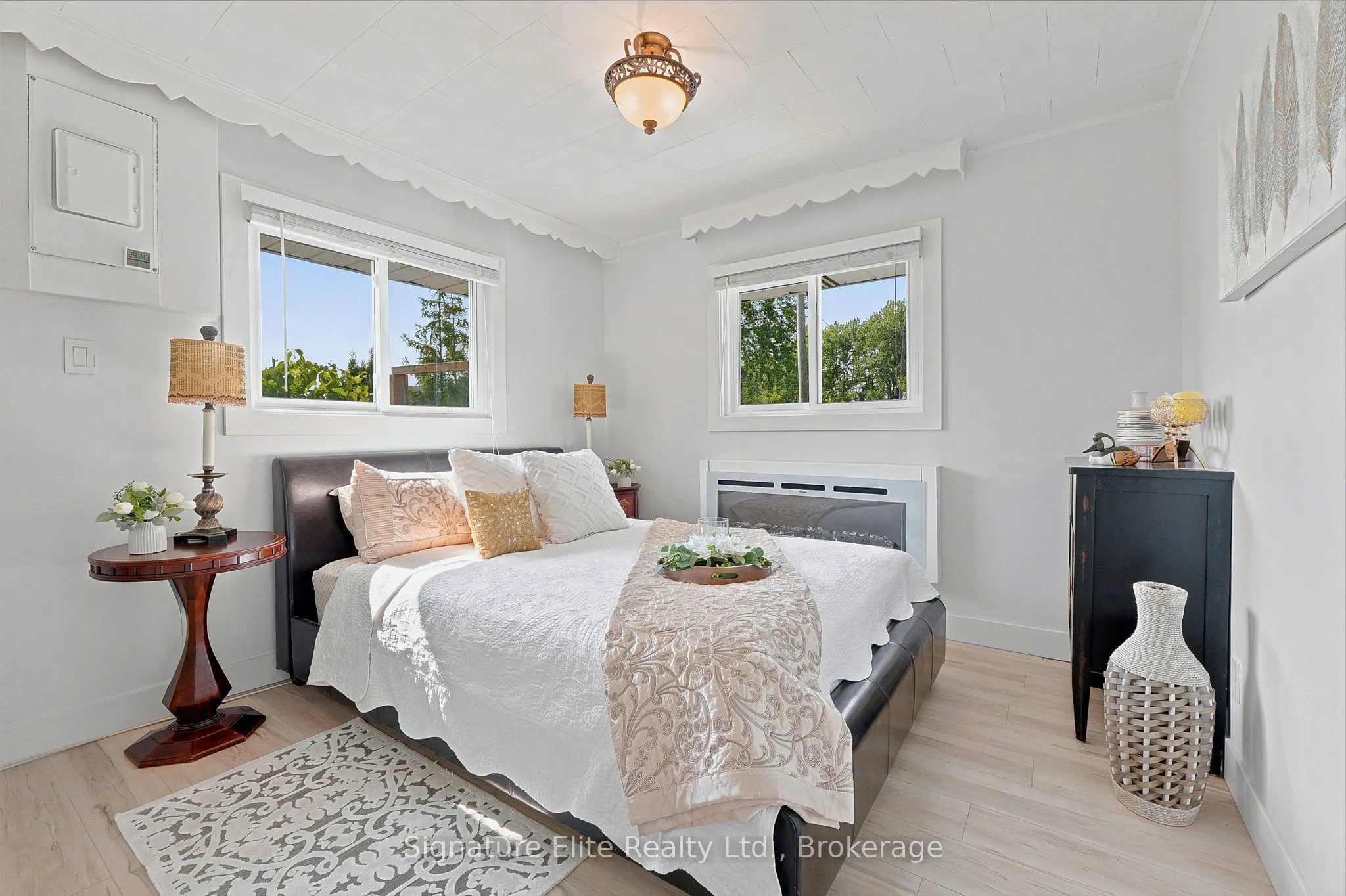 1129 Lindy Lane