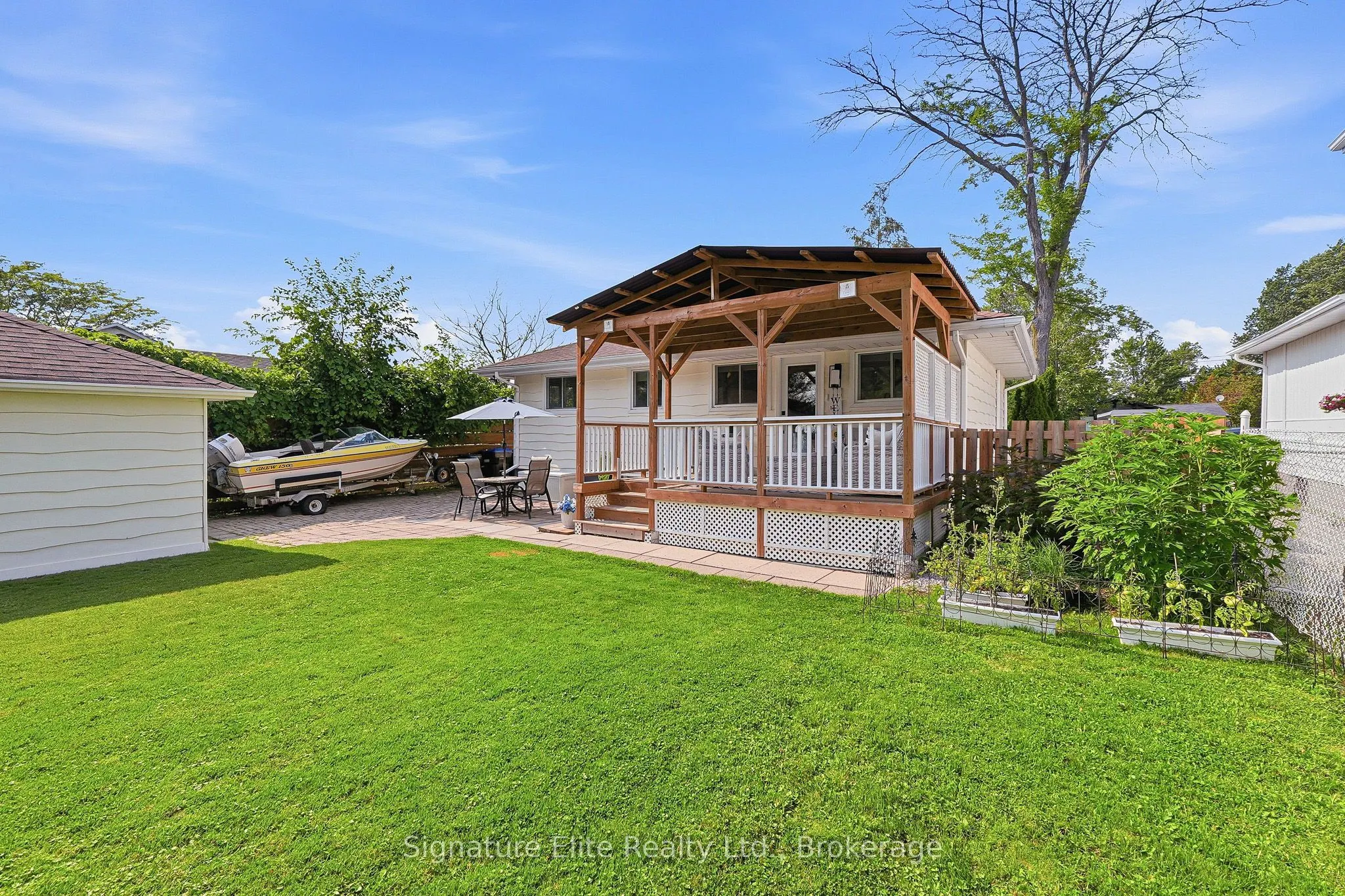 1129 Lindy Lane