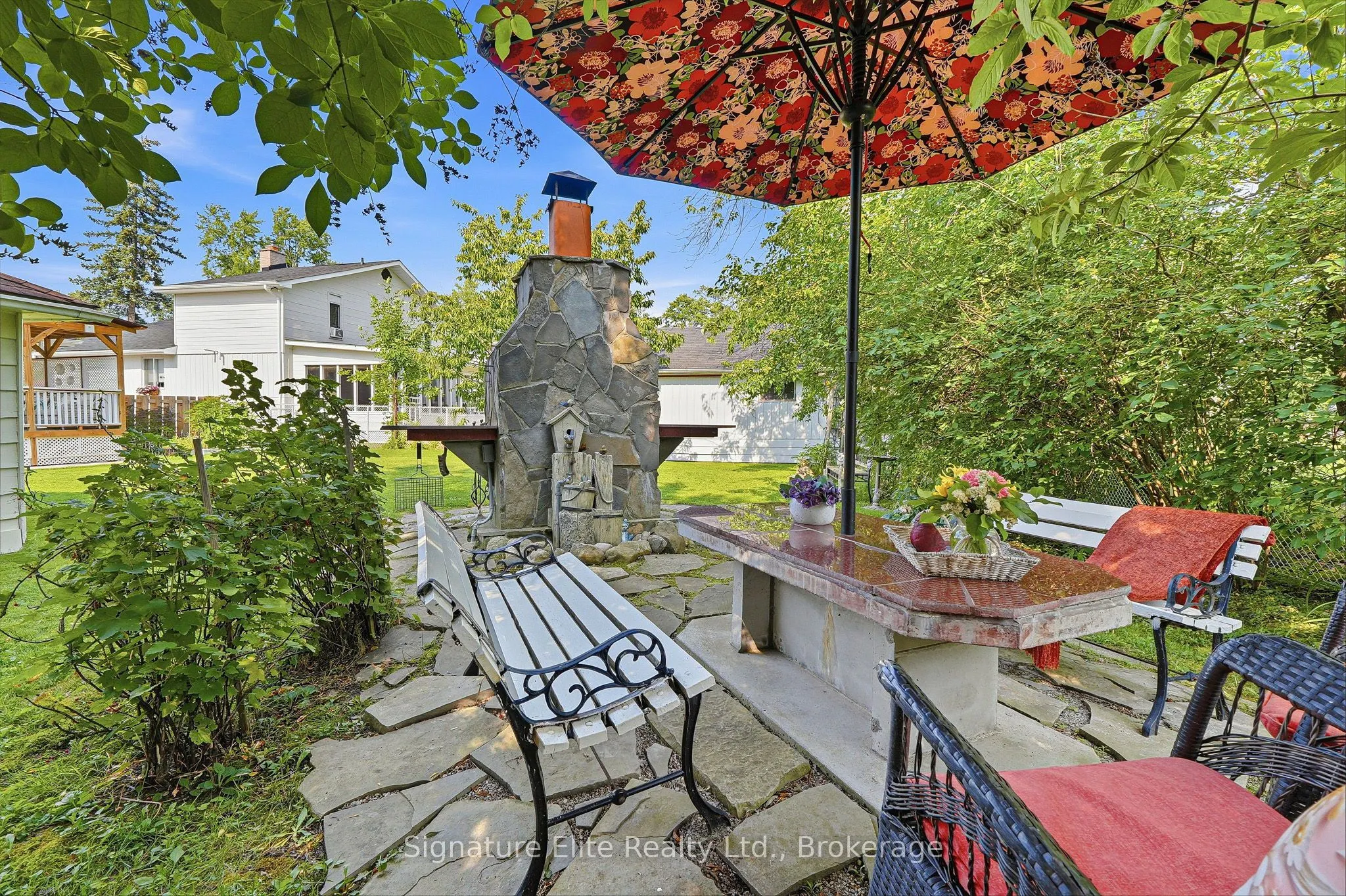 1129 Lindy Lane