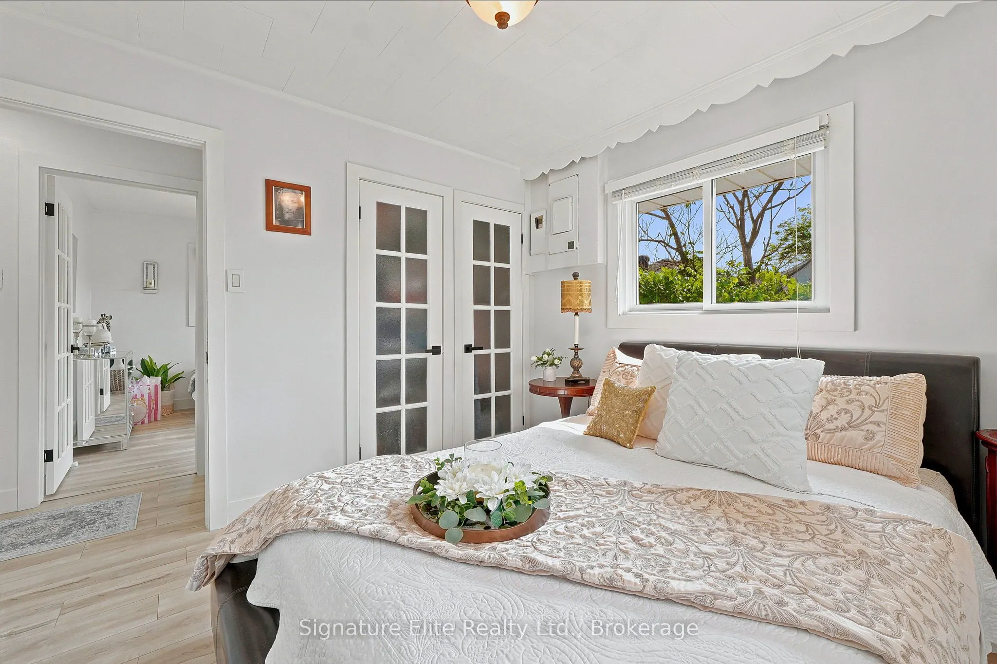 1129 Lindy Lane
