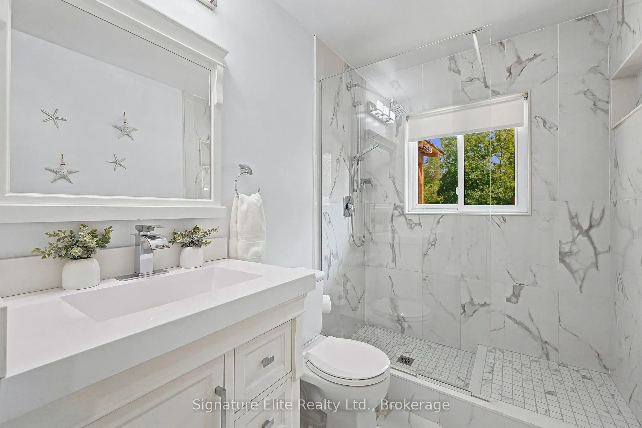 1129 Lindy Lane