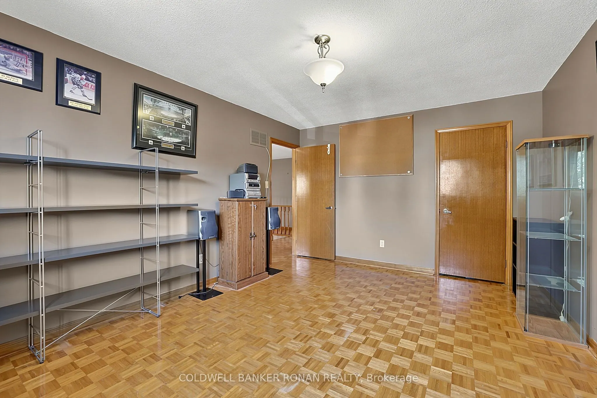 33 Marevan Place