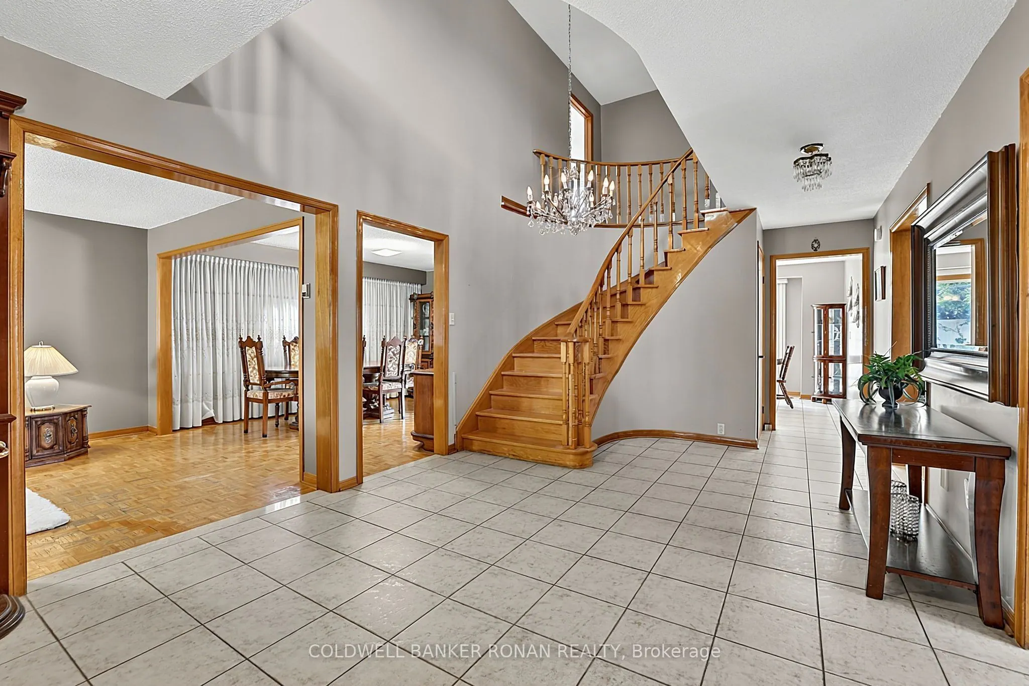 33 Marevan Place