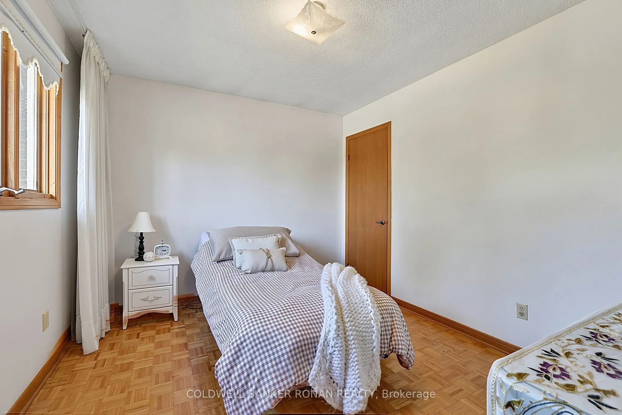 33 Marevan Place