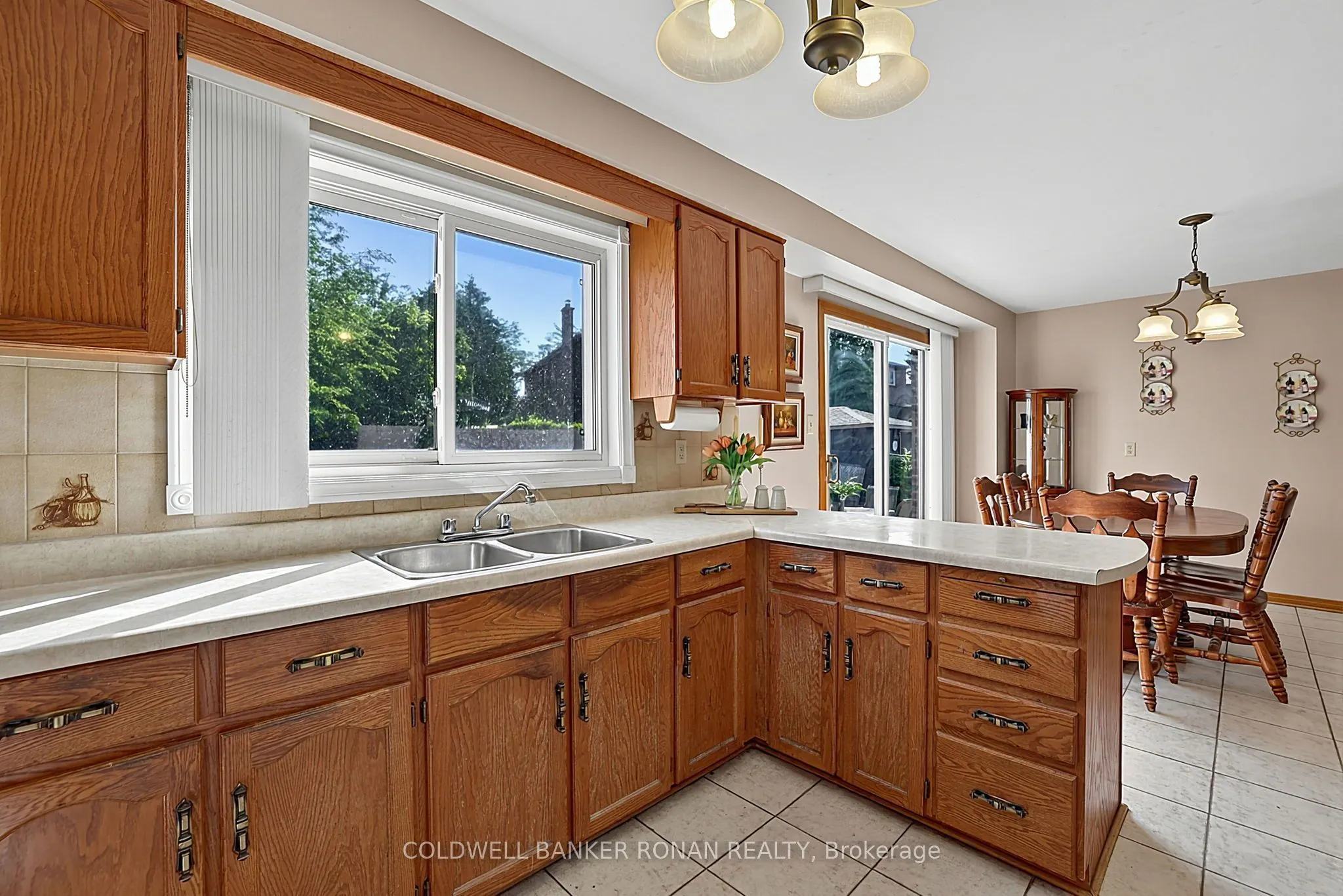 33 Marevan Place