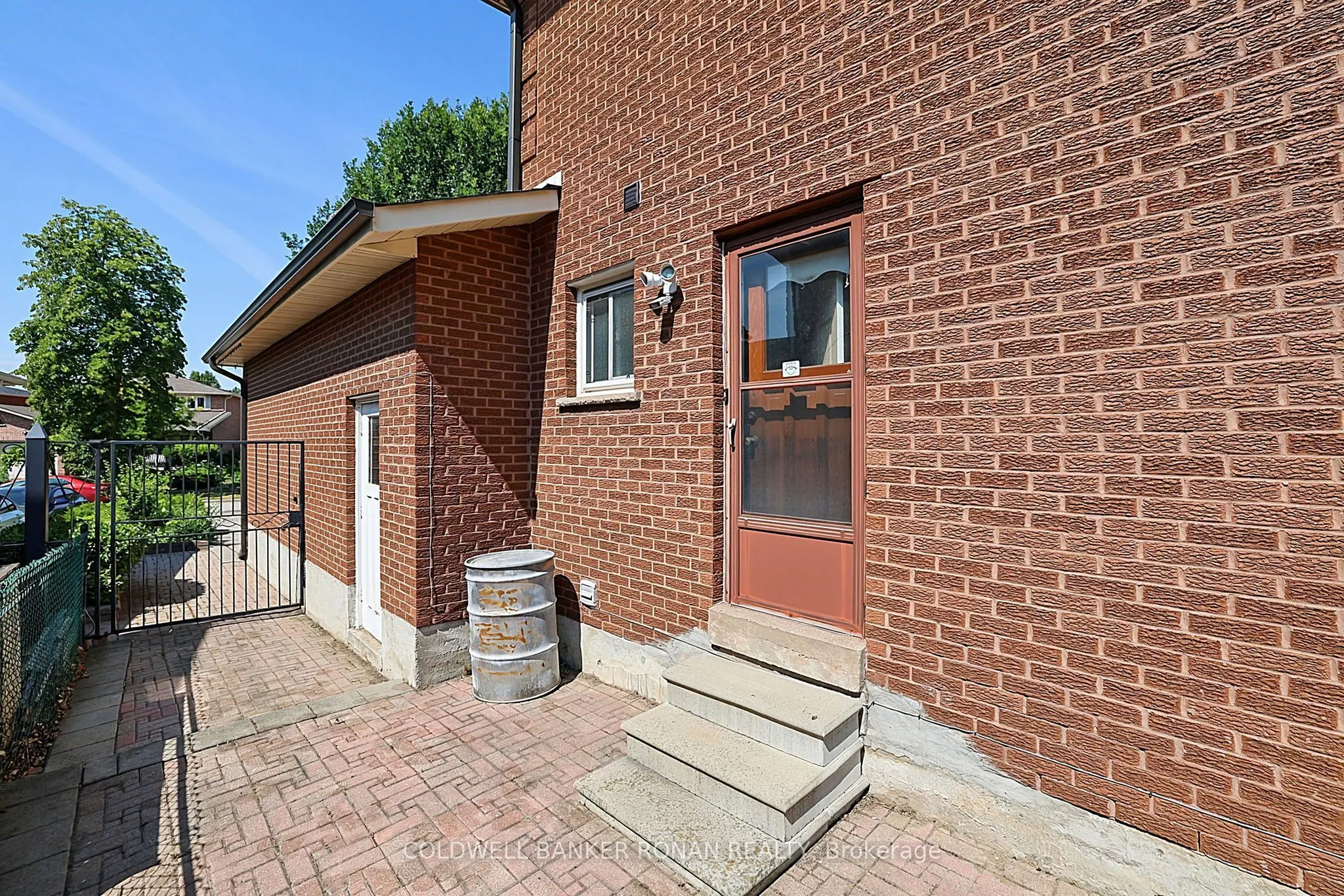 33 Marevan Place