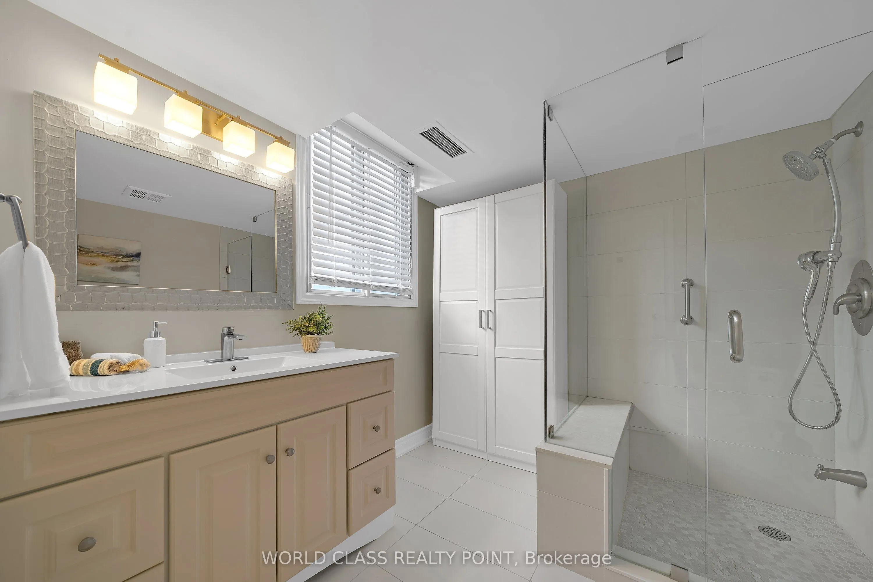 40 Harding Boulevard #201