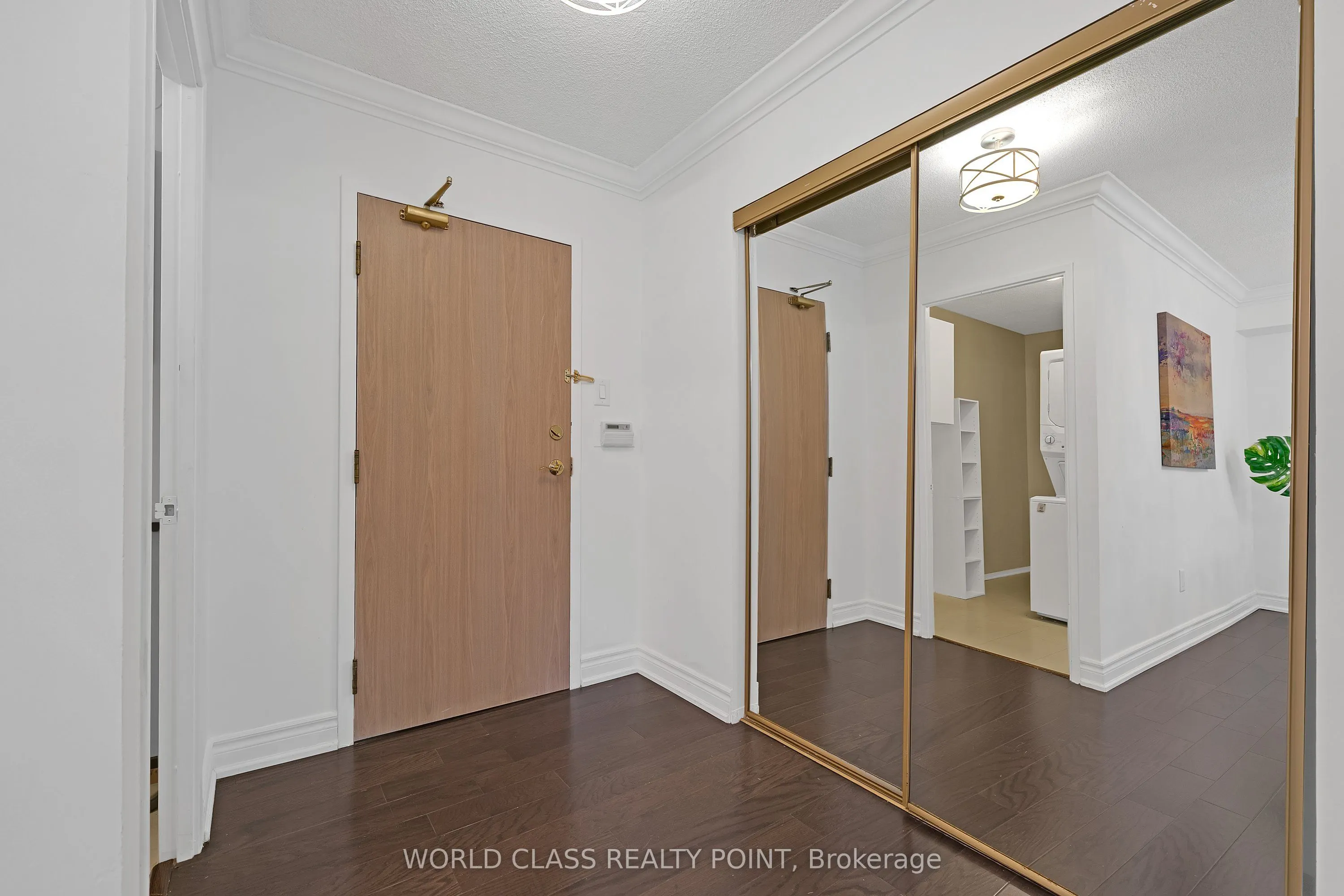 40 Harding Boulevard #201