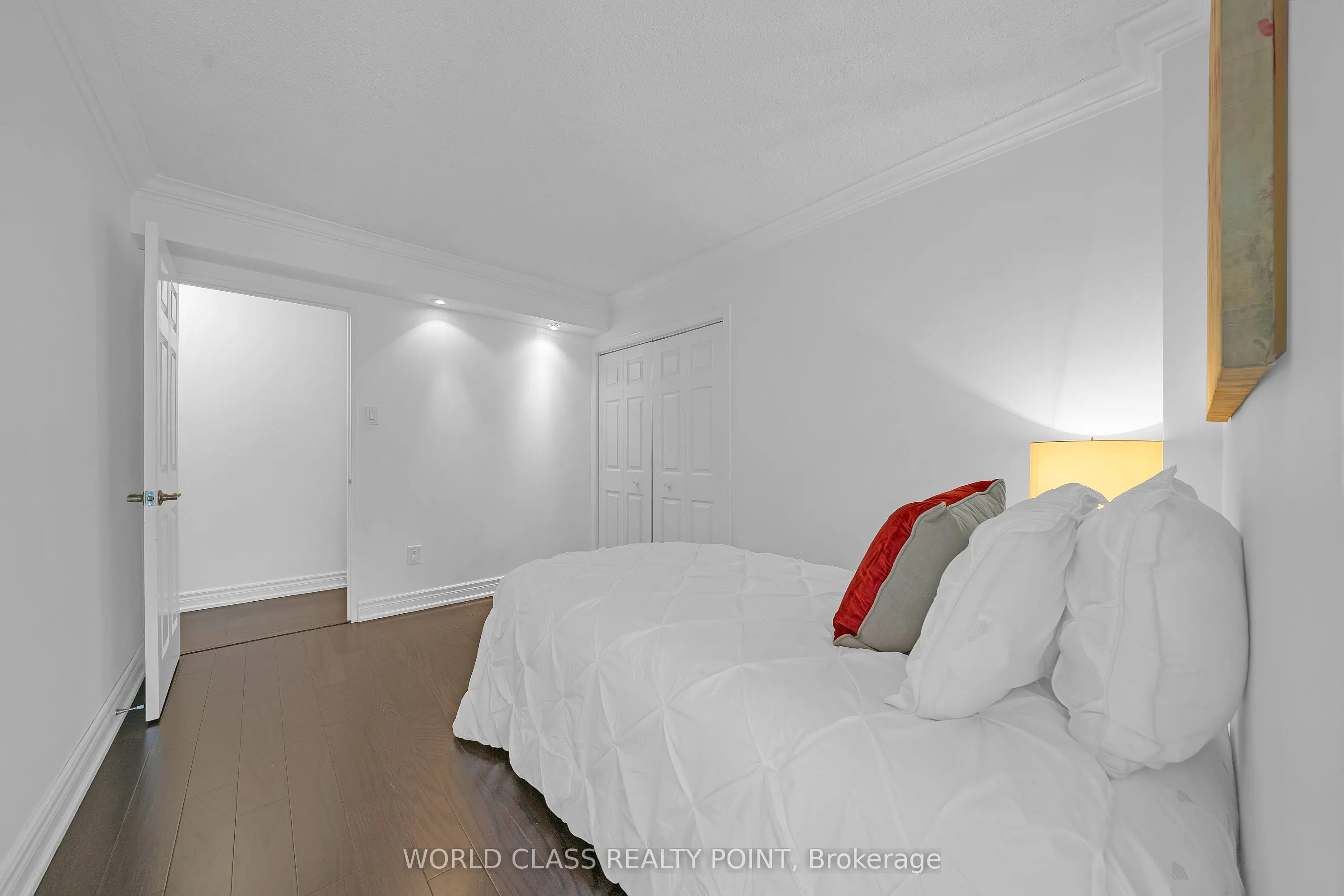 40 Harding Boulevard #201